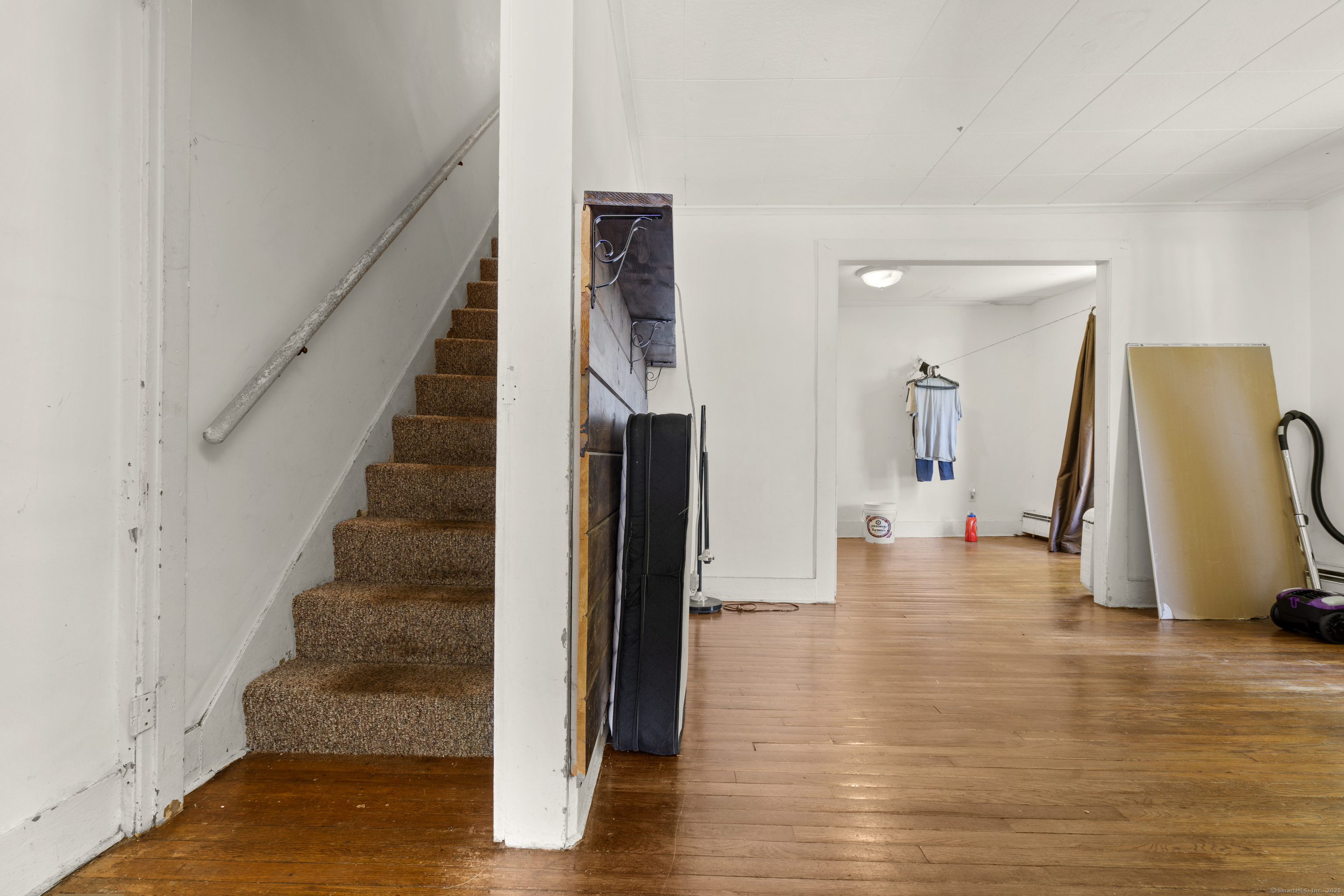 1701 Farmington Avenue