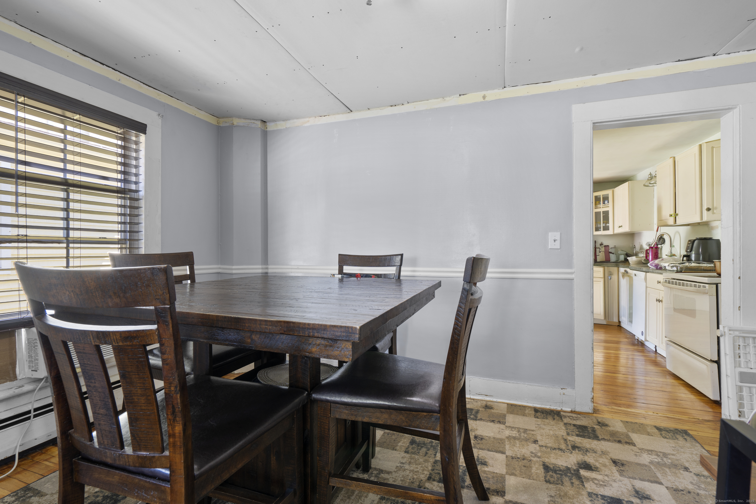 1701 Farmington Avenue