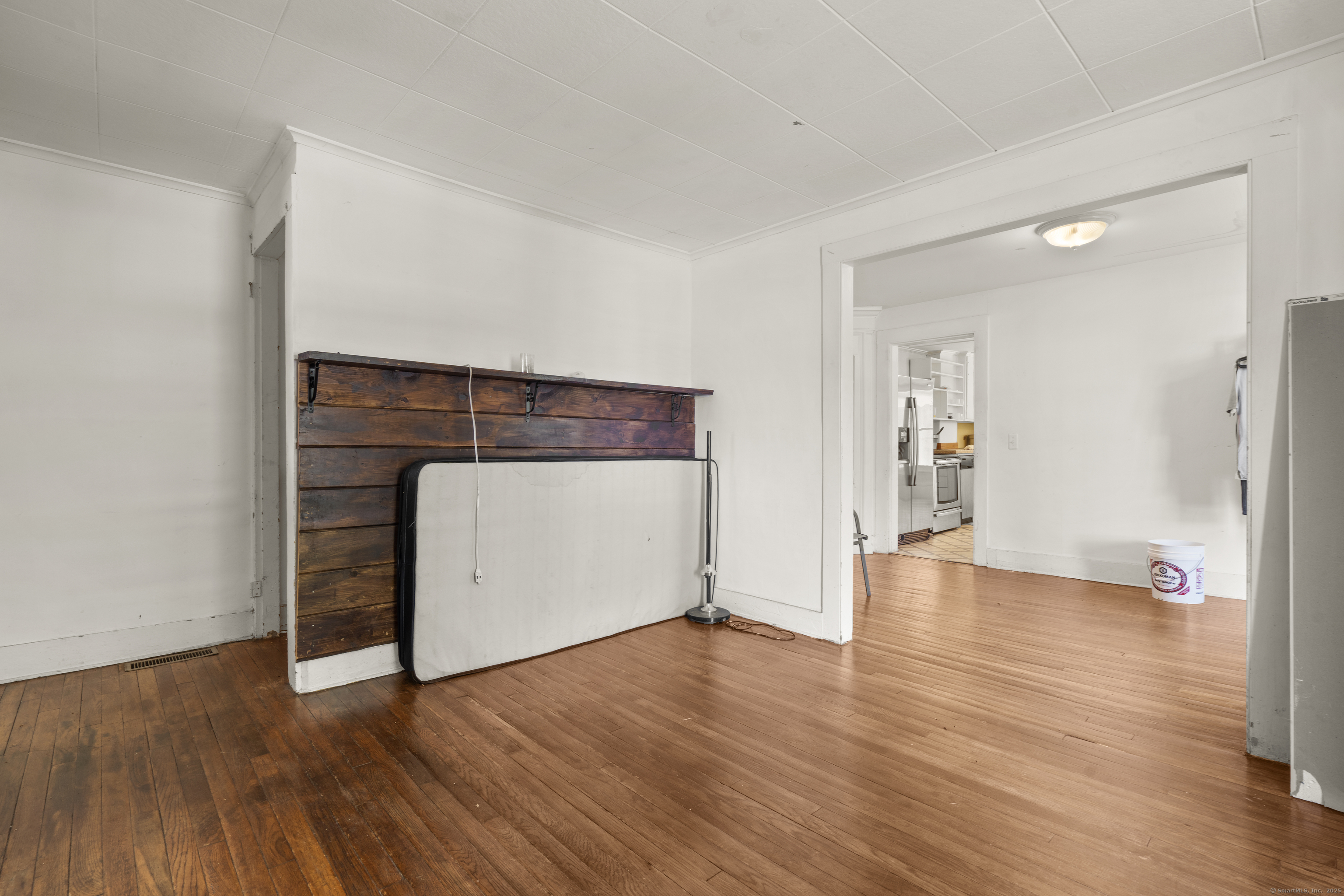 1701 Farmington Avenue