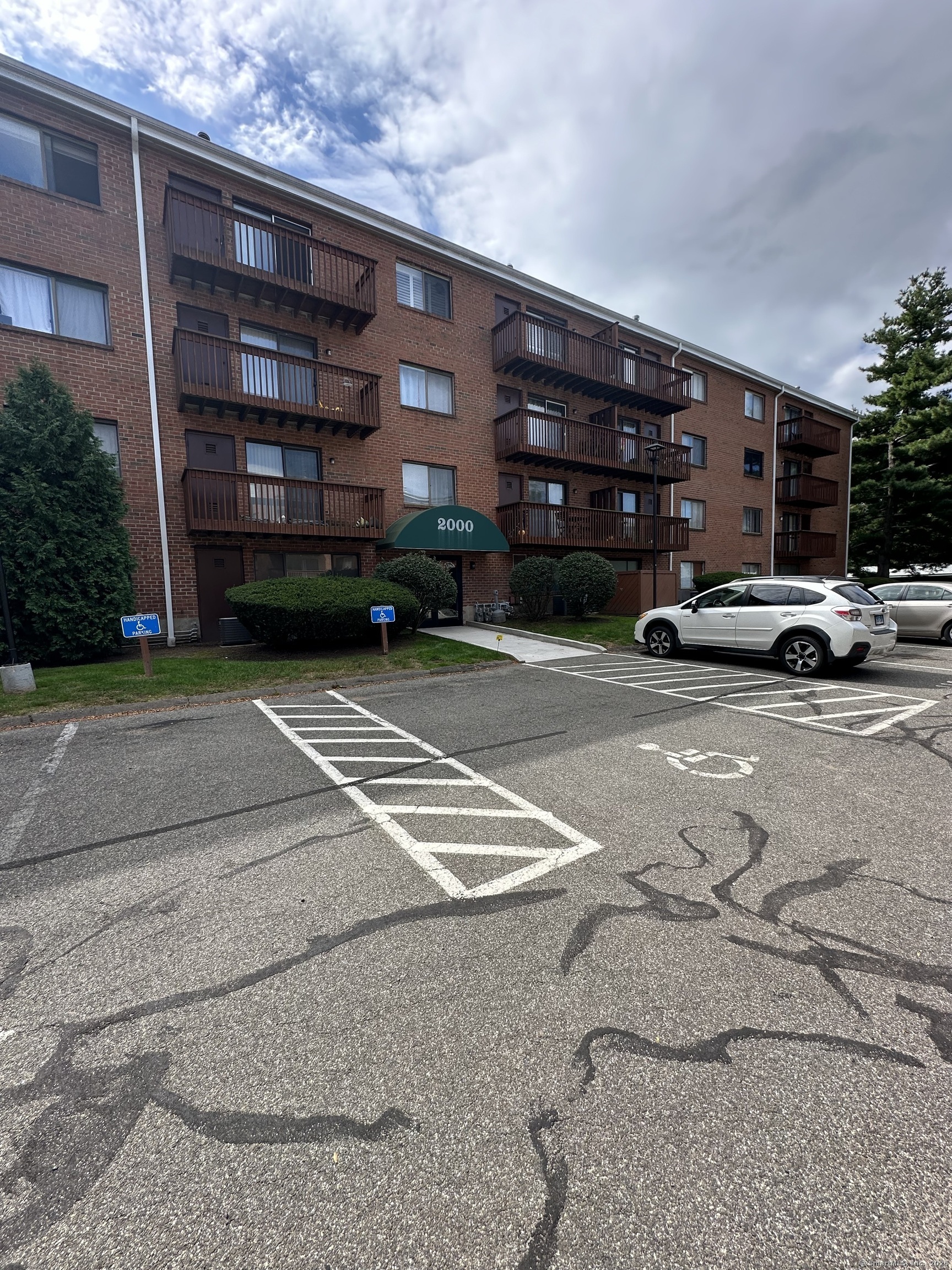 2422 Harbor View Drive 2422