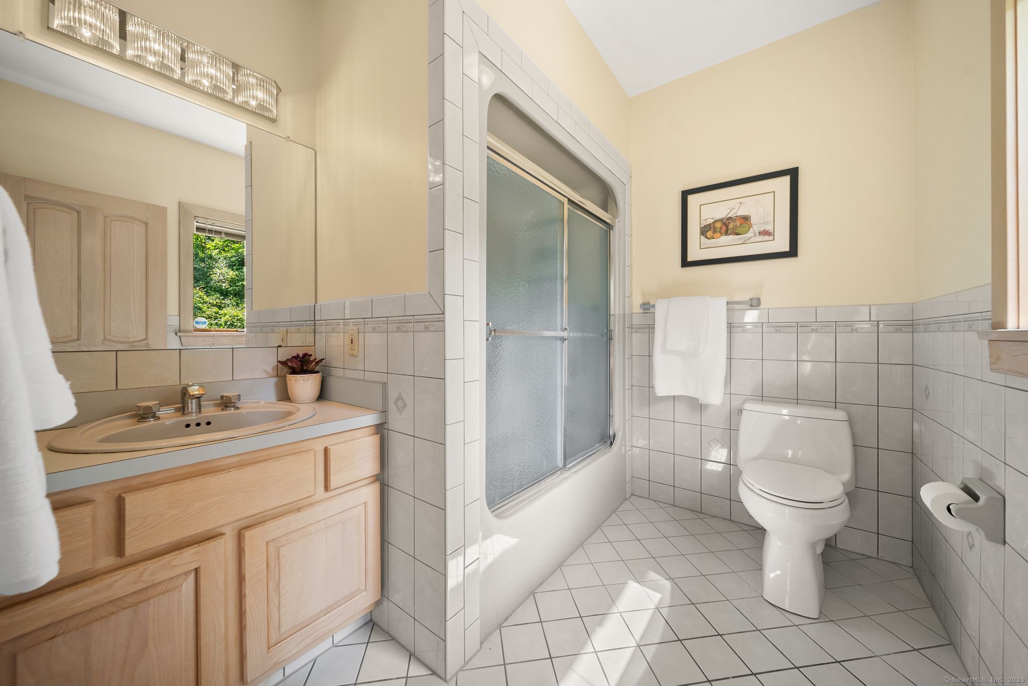 1253 Mapleton Avenue