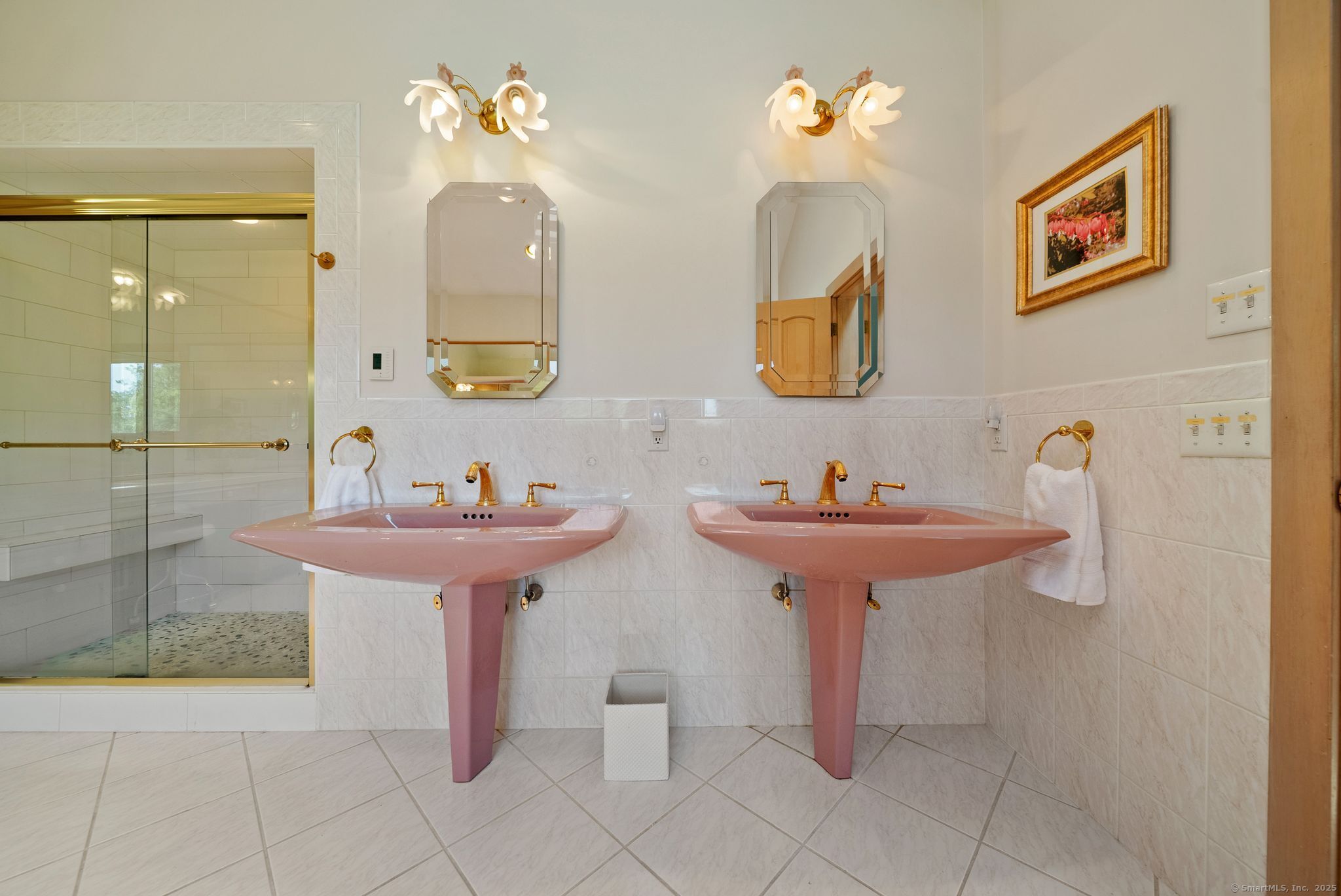 1253 Mapleton Avenue