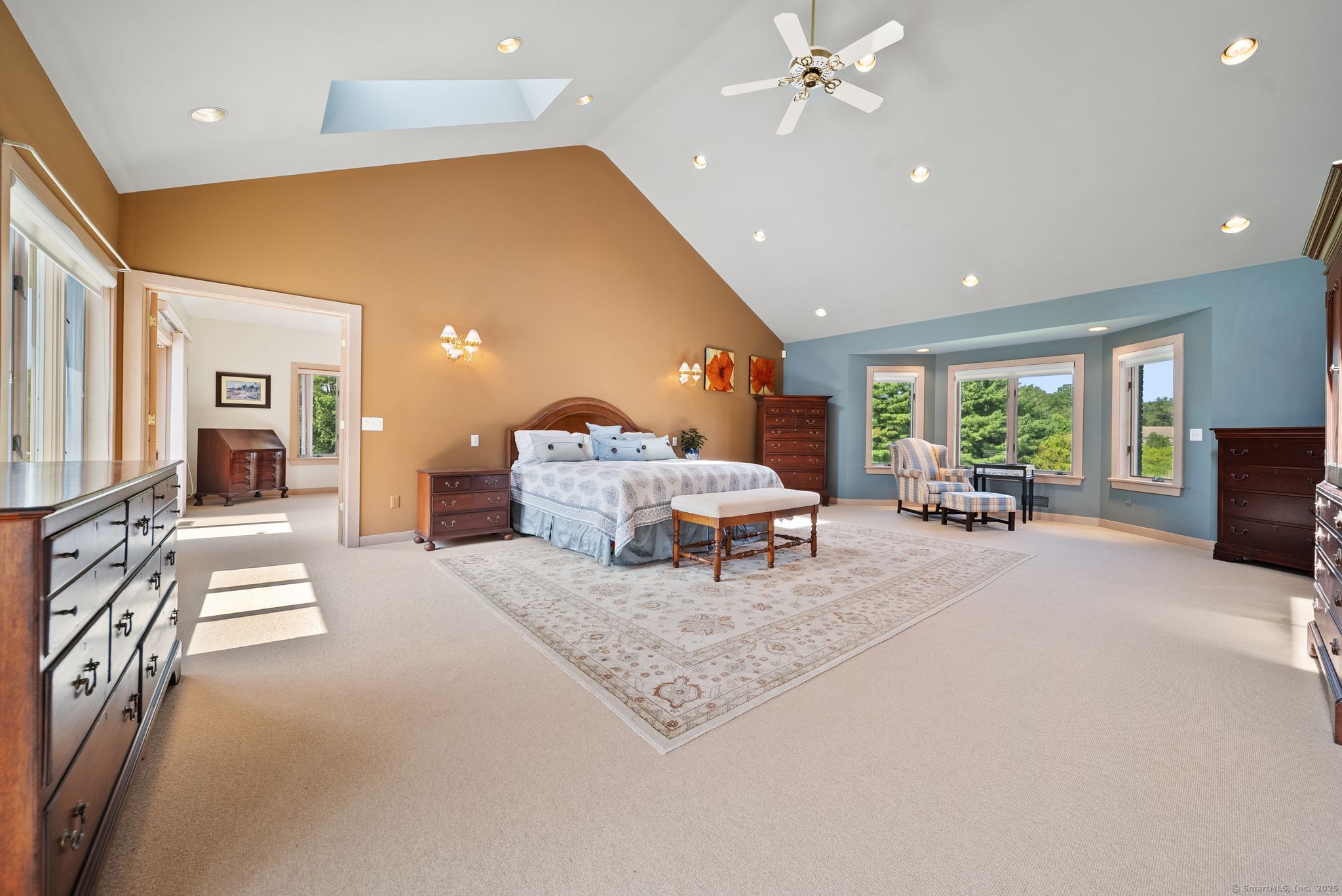 1253 Mapleton Avenue