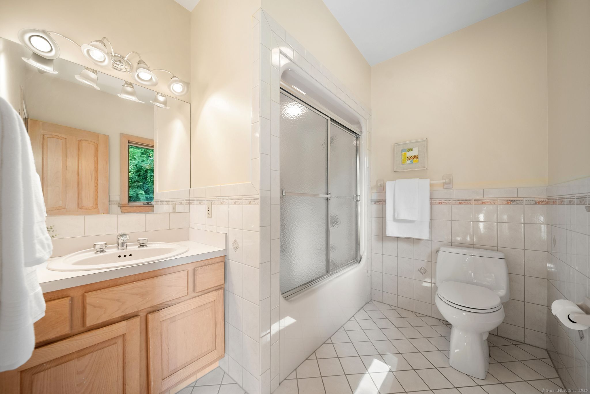 1253 Mapleton Avenue