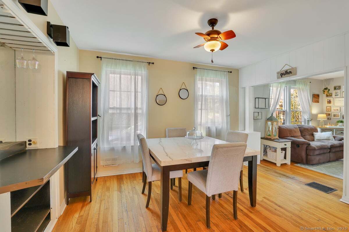 122 Carpenter Avenue