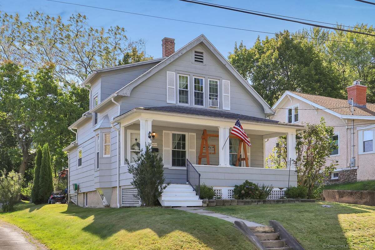 122 Carpenter Avenue