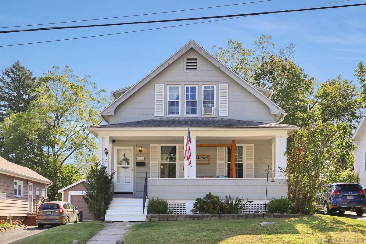 122 Carpenter Avenue