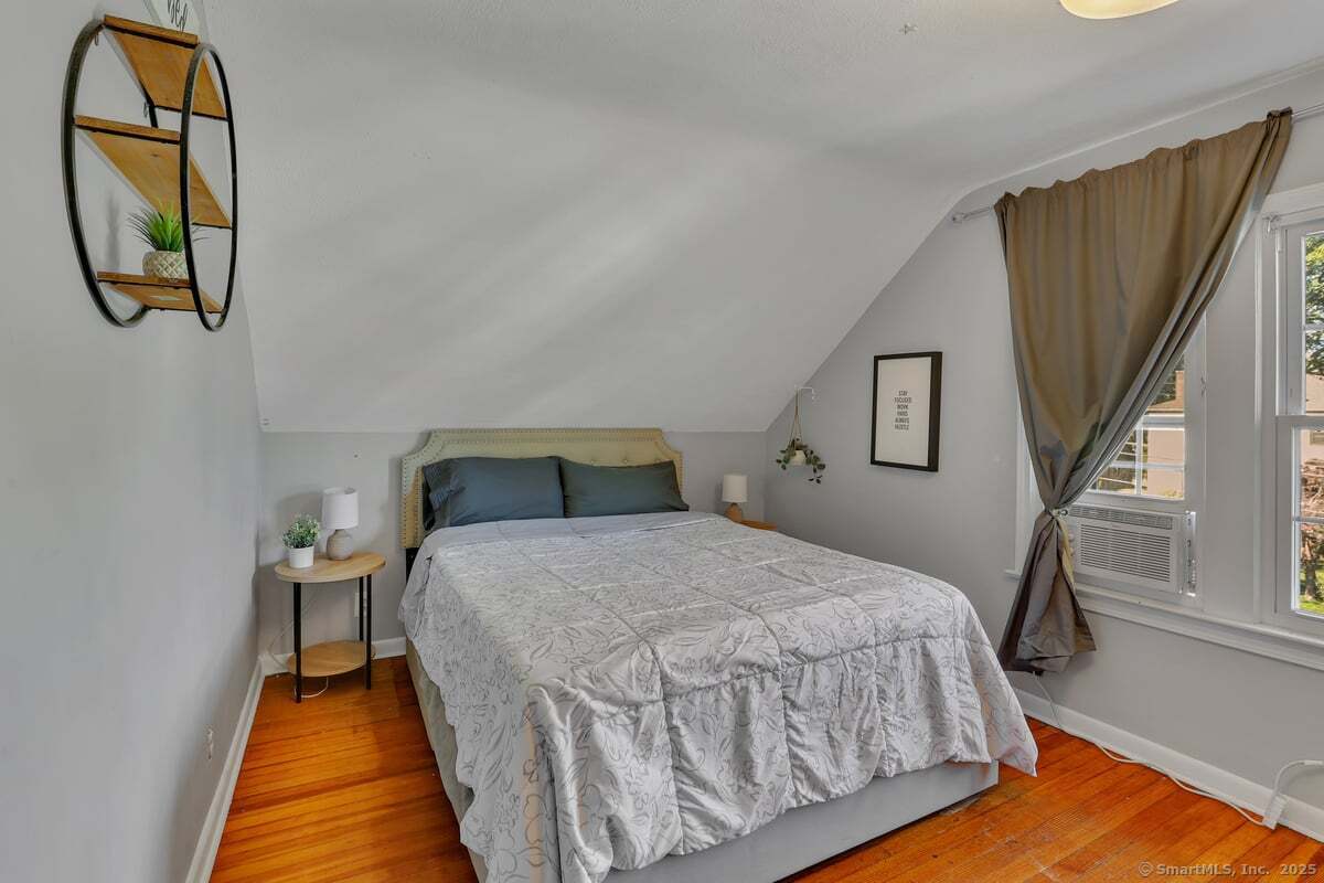 122 Carpenter Avenue