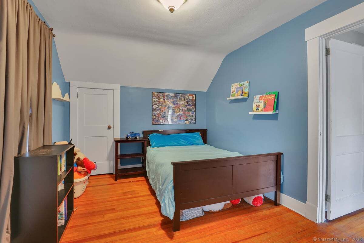 122 Carpenter Avenue