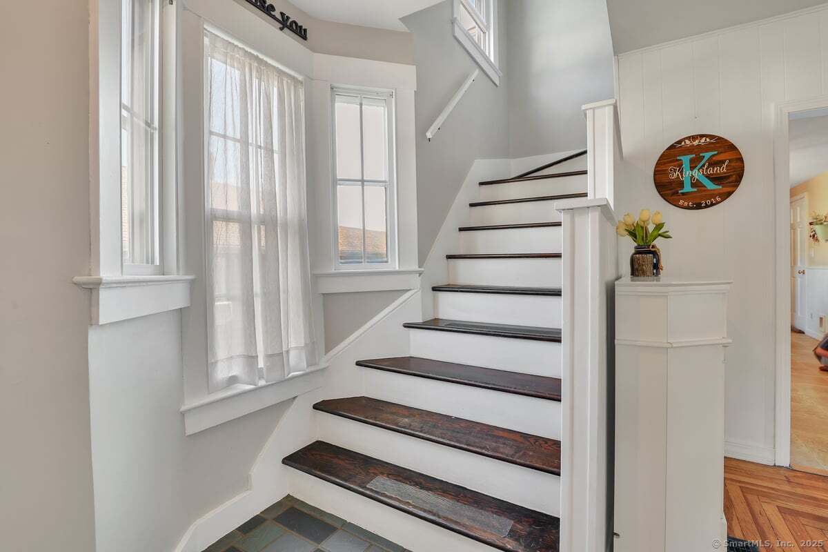 122 Carpenter Avenue