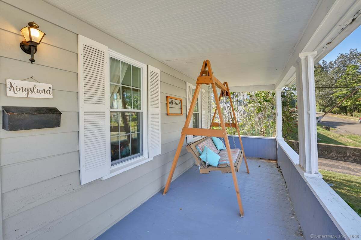 122 Carpenter Avenue