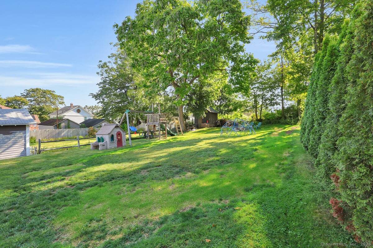 122 Carpenter Avenue