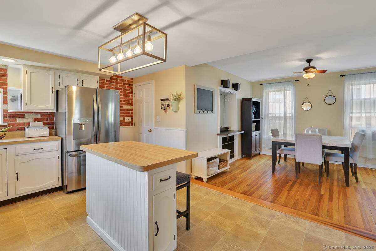 122 Carpenter Avenue