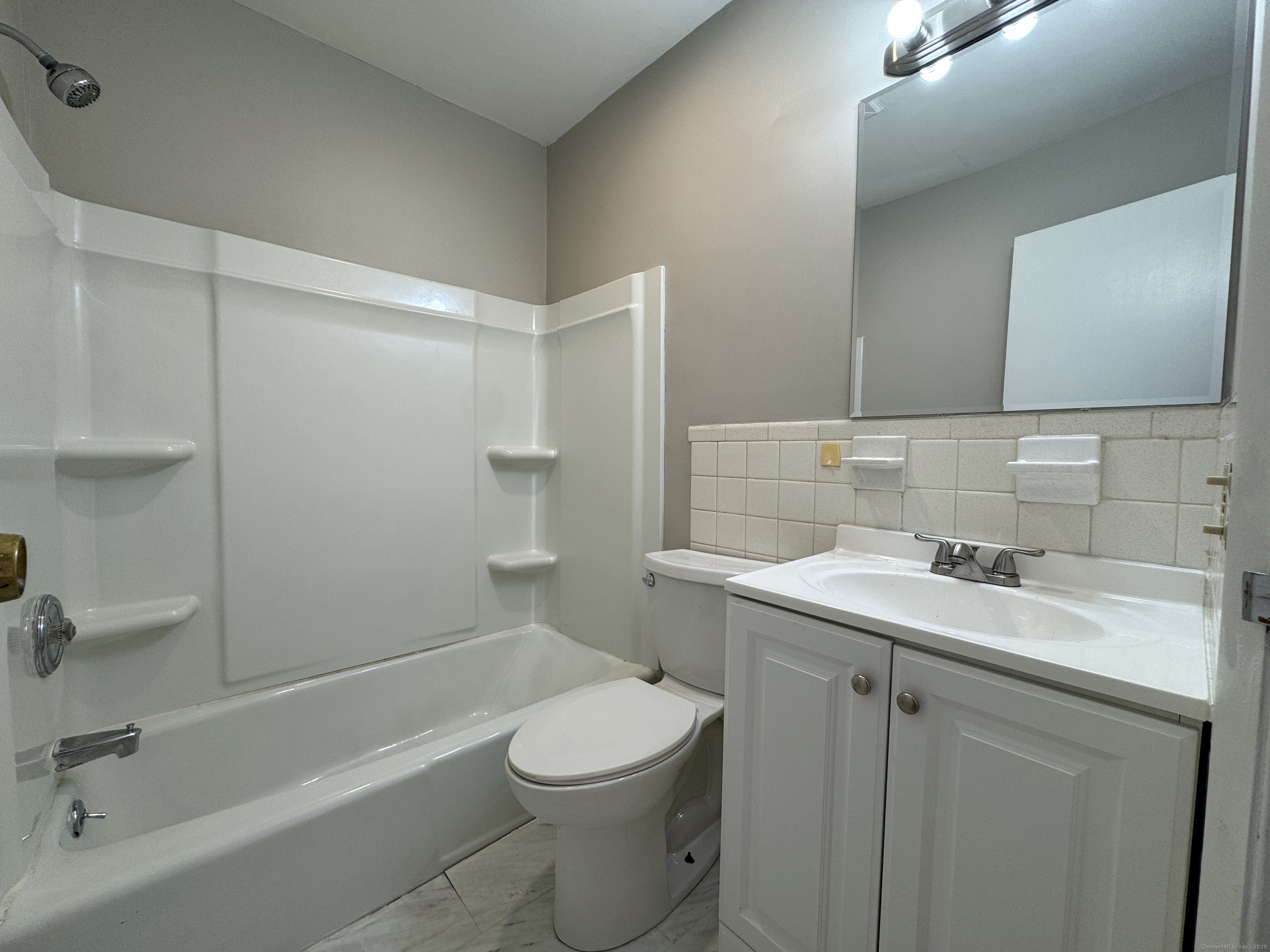 197 Potuccos Ring Road Apt 2