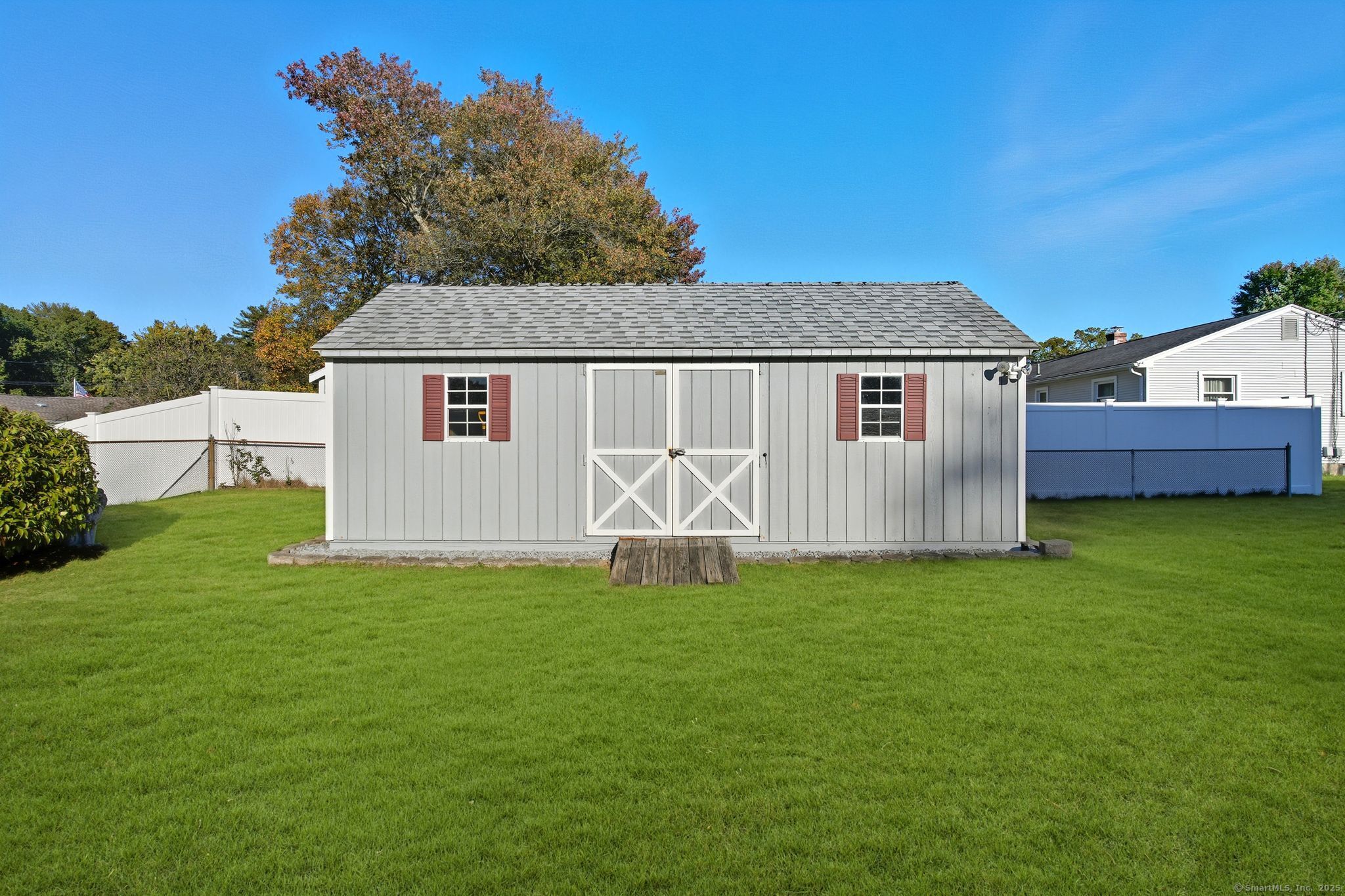 8 Gary Drive