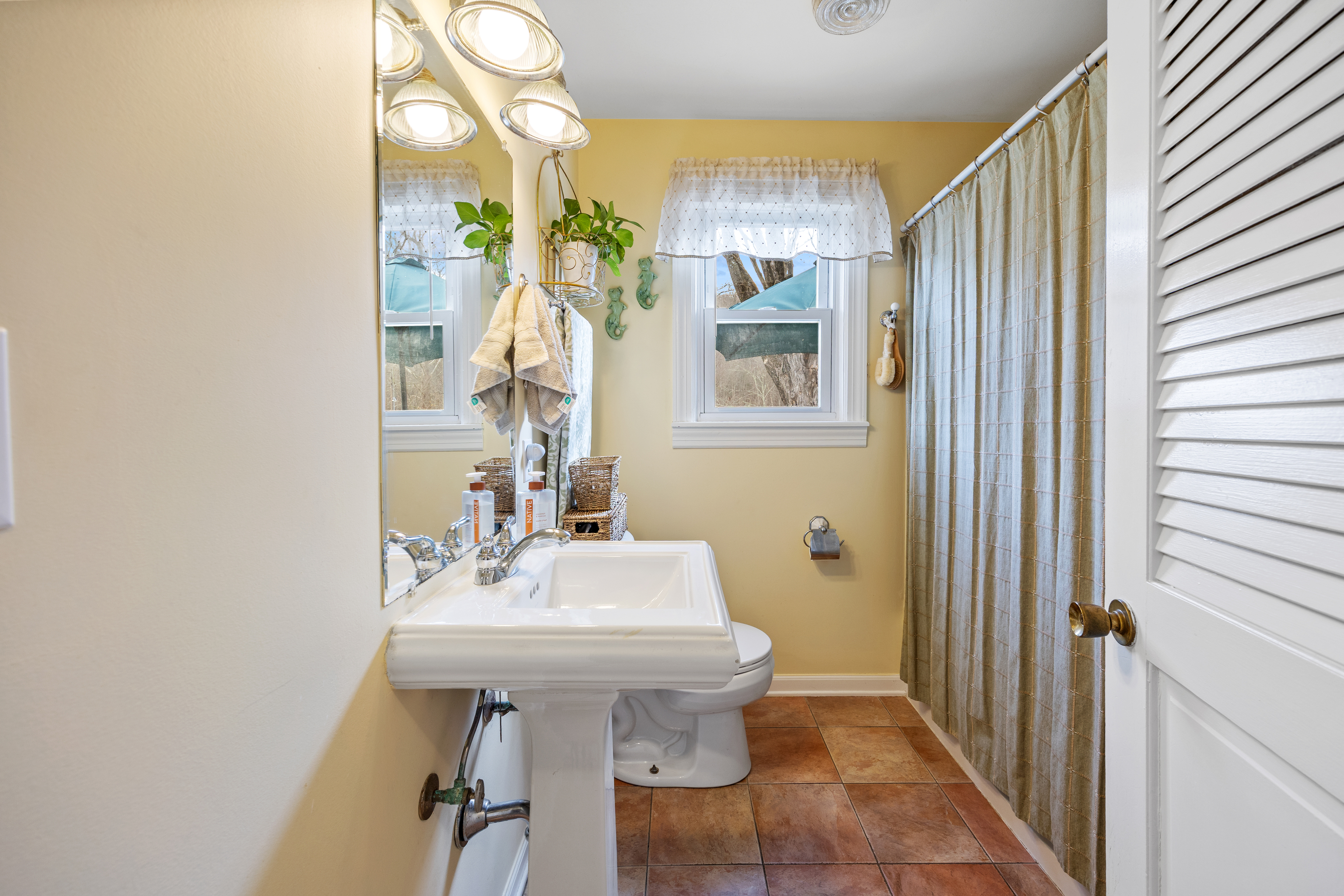 71 Treadwell Avenue