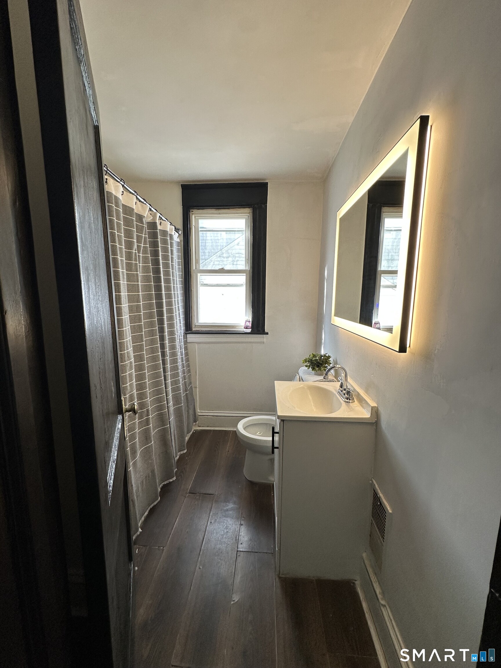 100 Shuttle Meadow Avenue