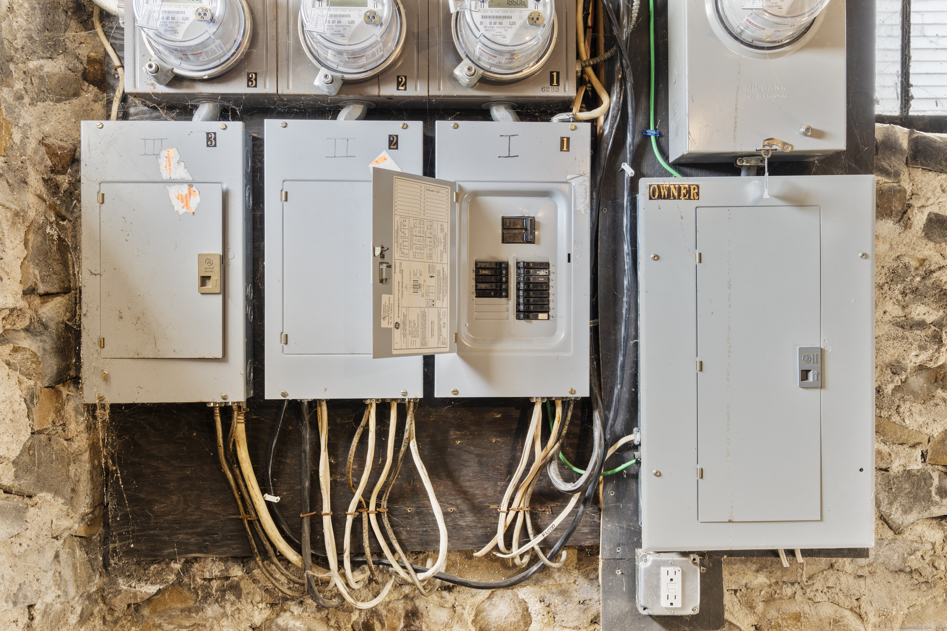 100 Shuttle Meadow Avenue