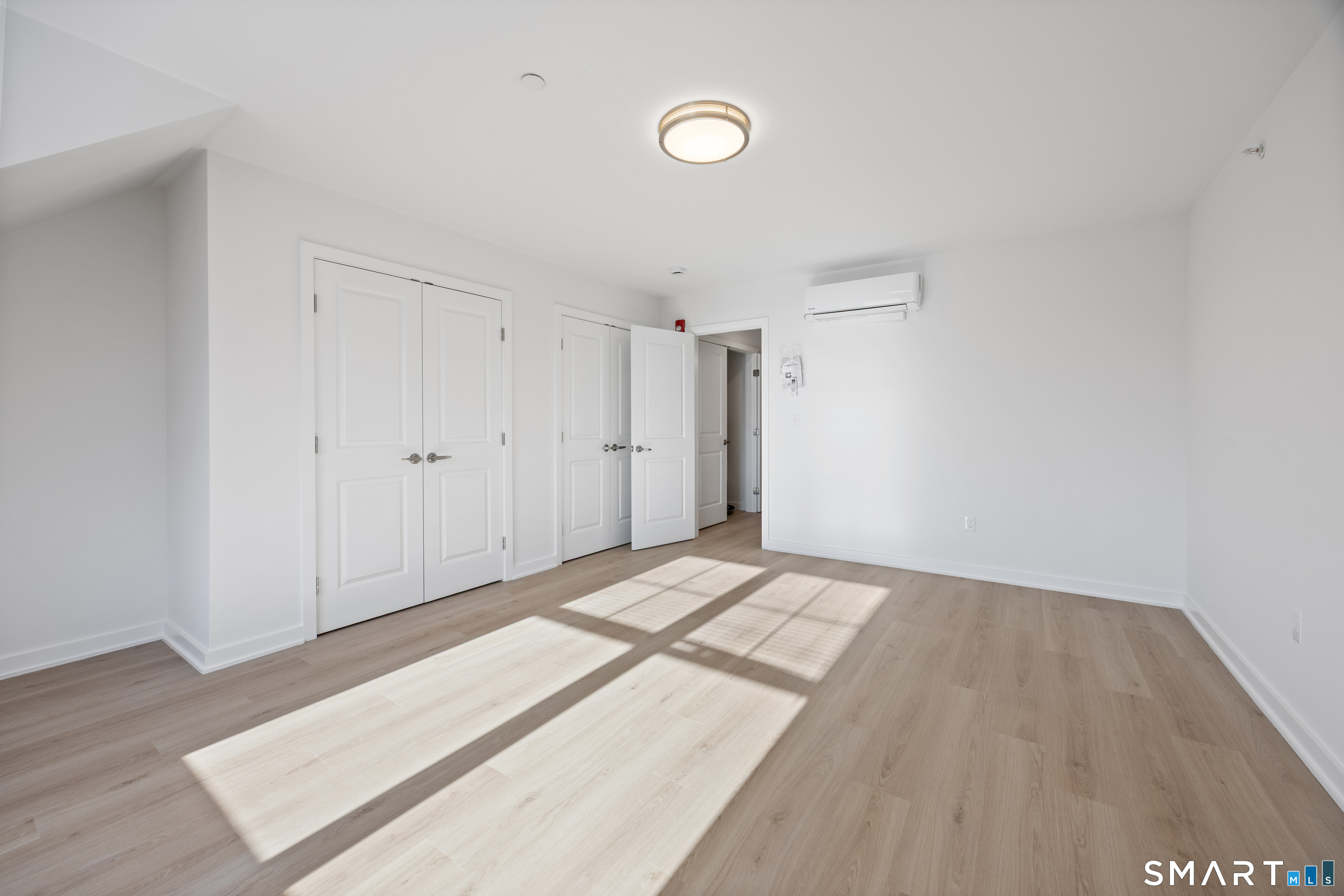 29 Village Road 8
