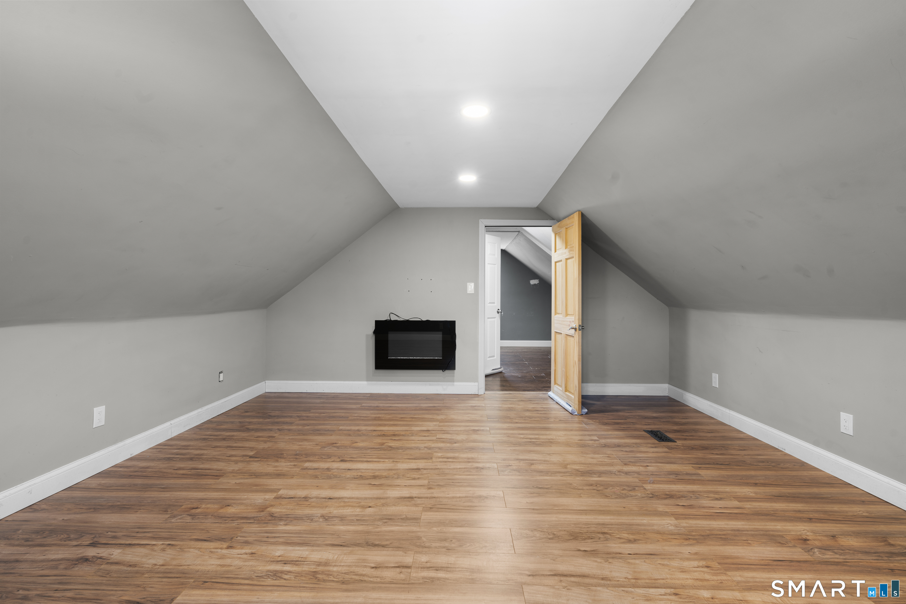 80 Overlook Avenue