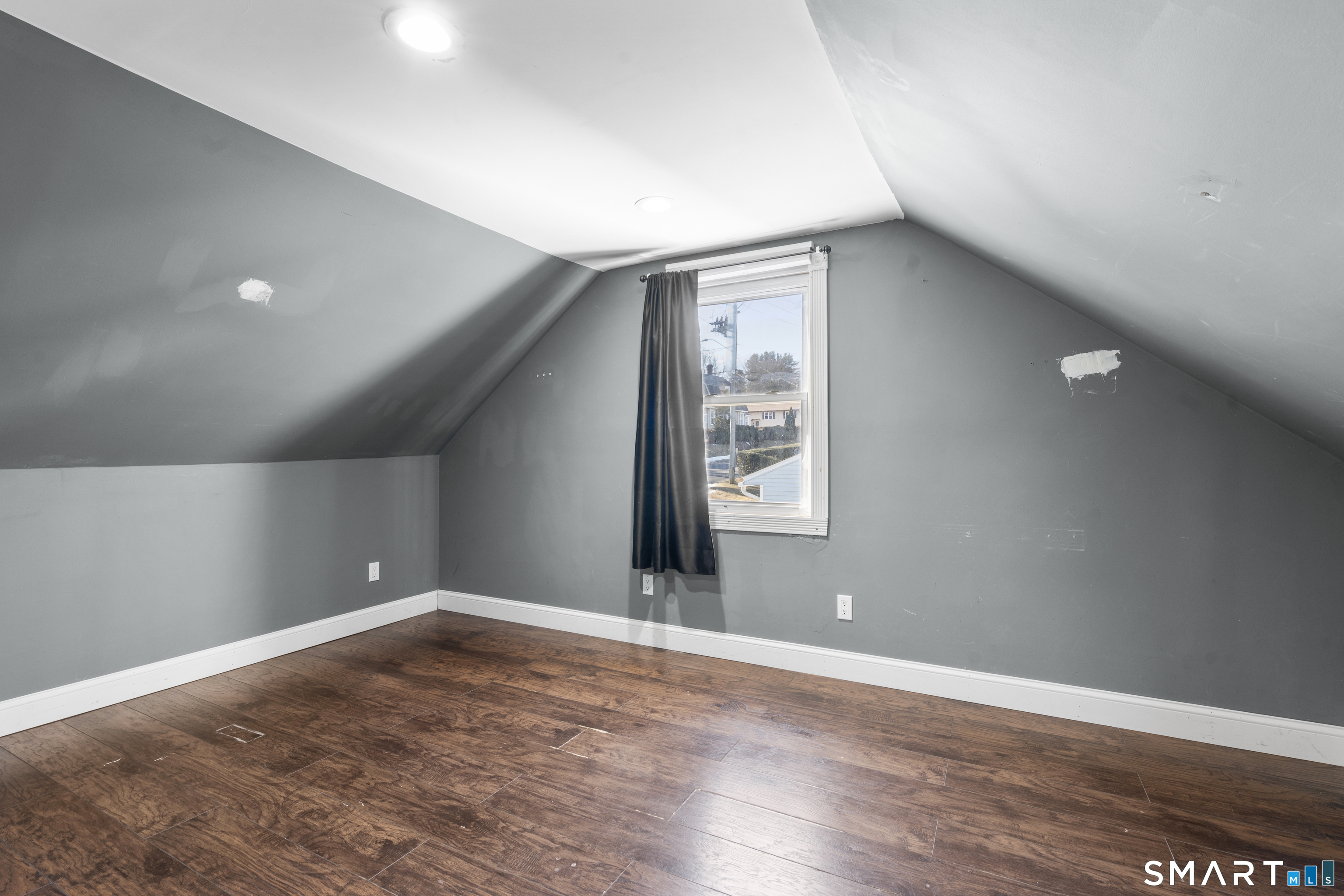 80 Overlook Avenue