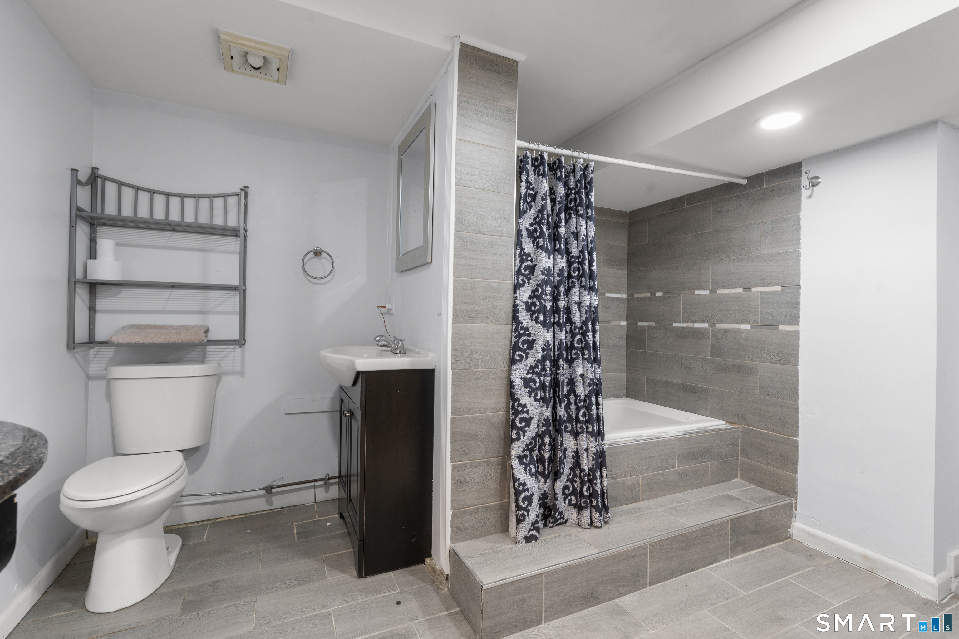 80 Overlook Avenue