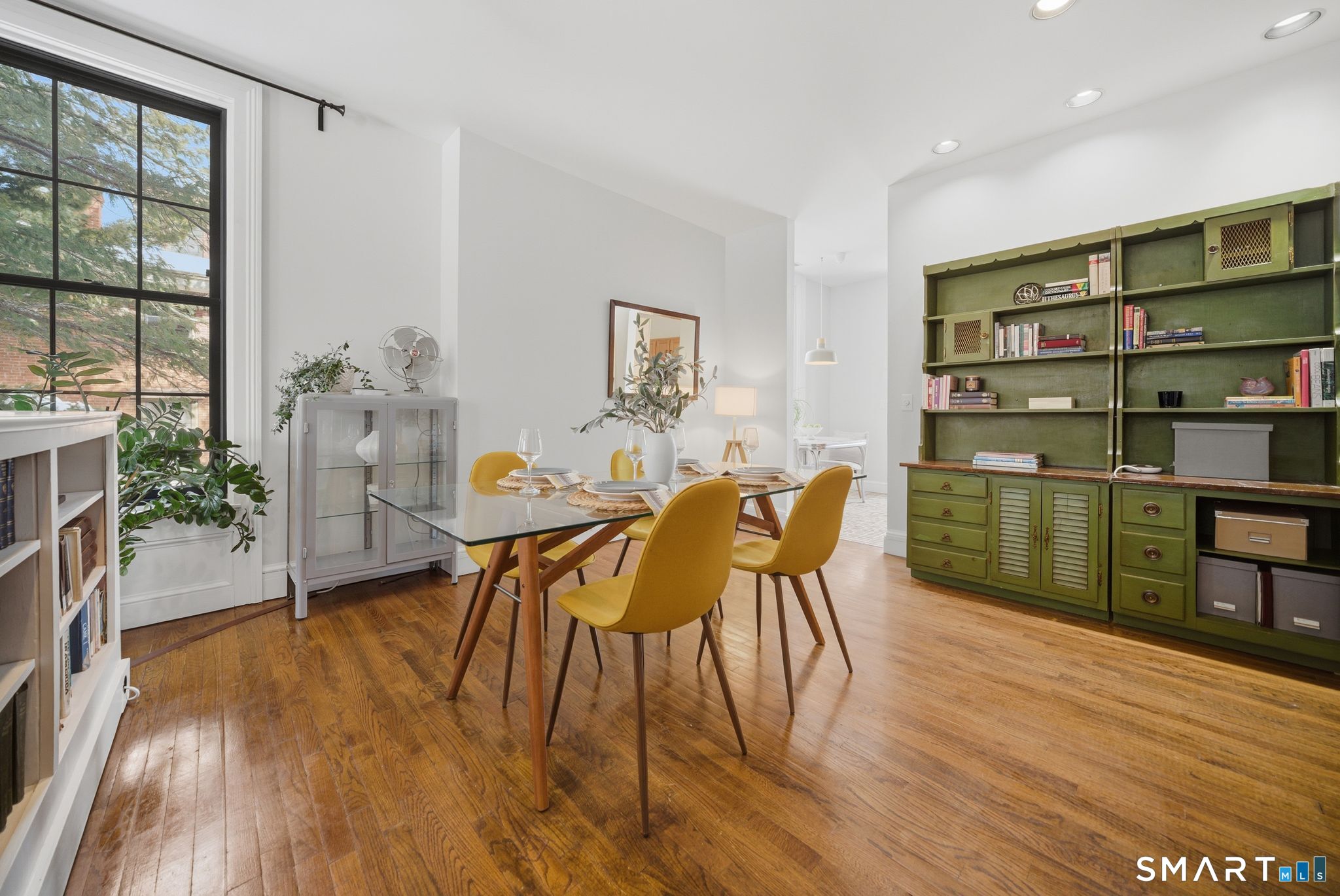 34 Charter Oak Place 4