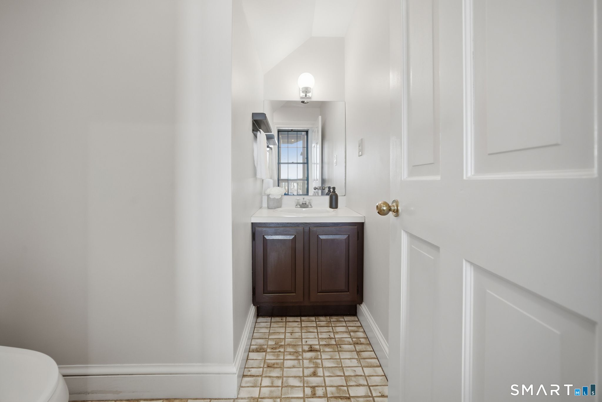 34 Charter Oak Place 4