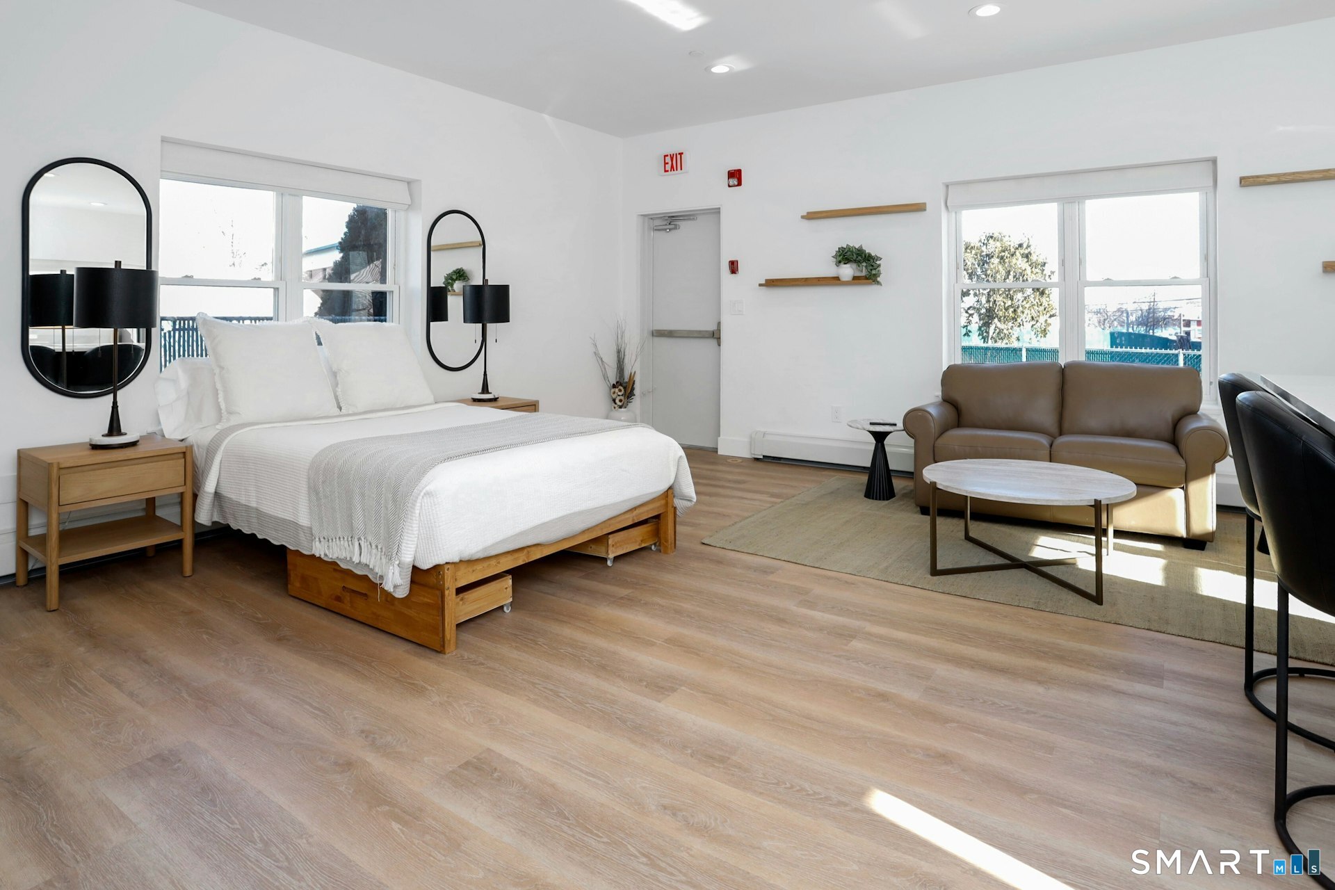 225 Washington Boulevard