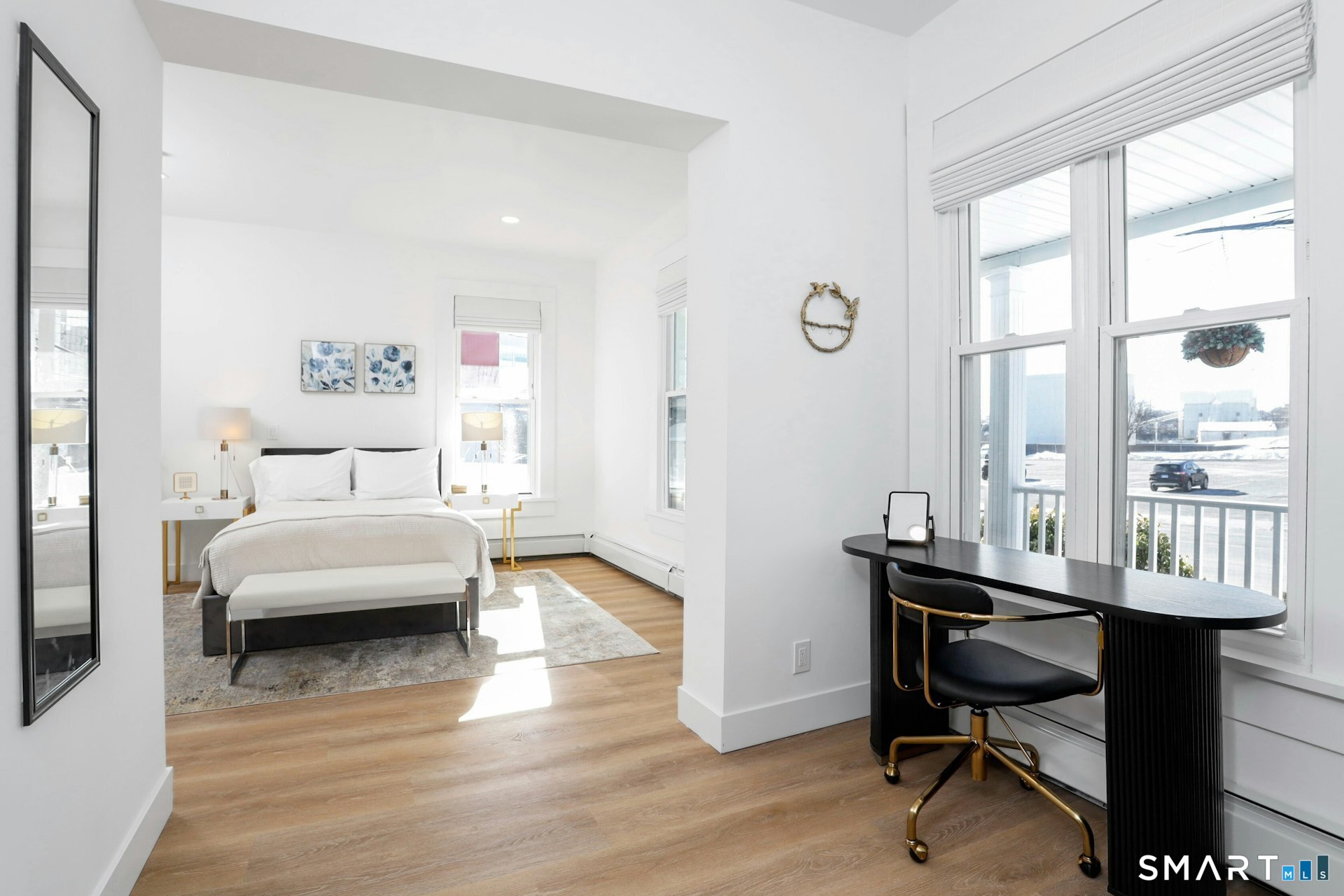 225 Washington Boulevard