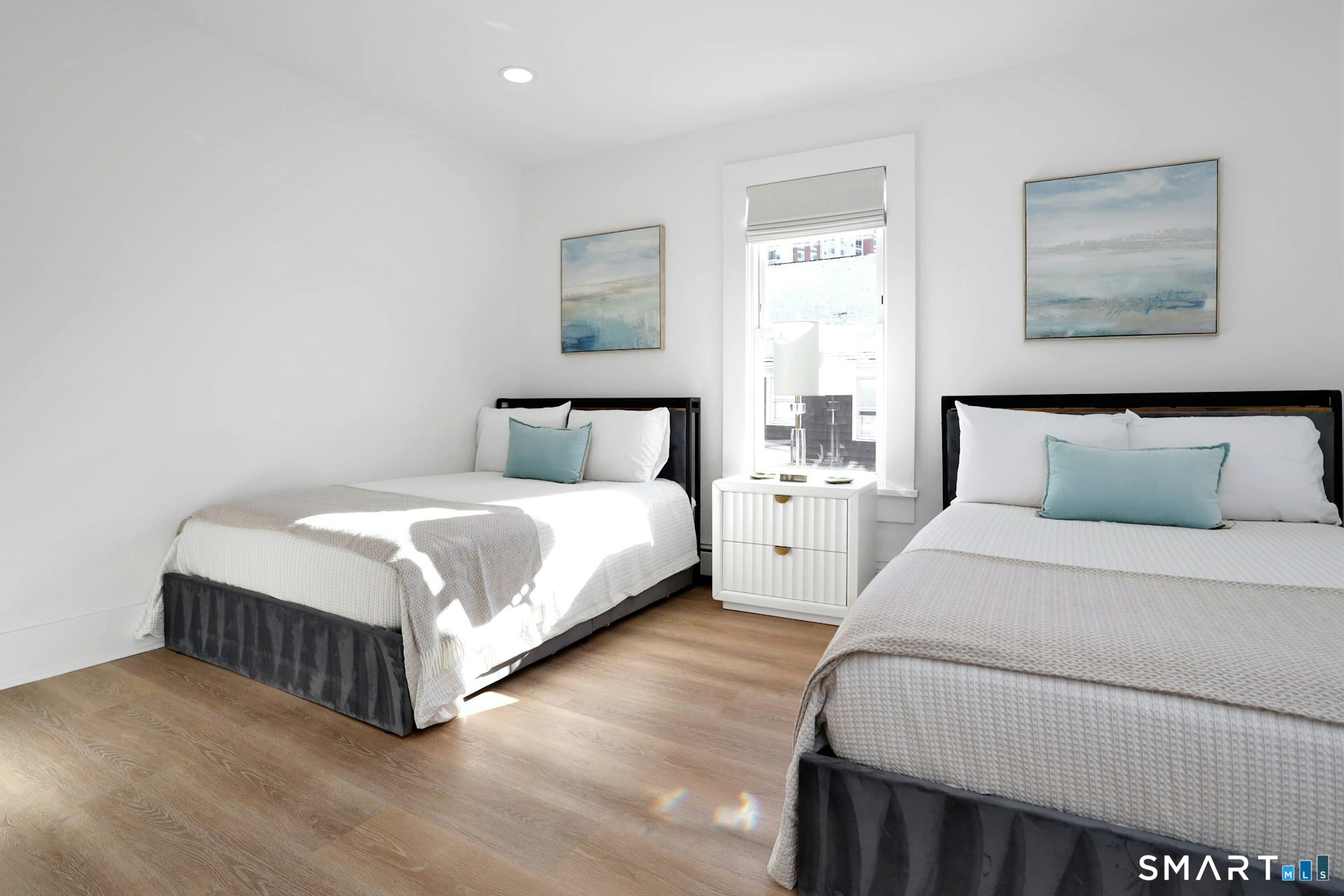 225 Washington Boulevard