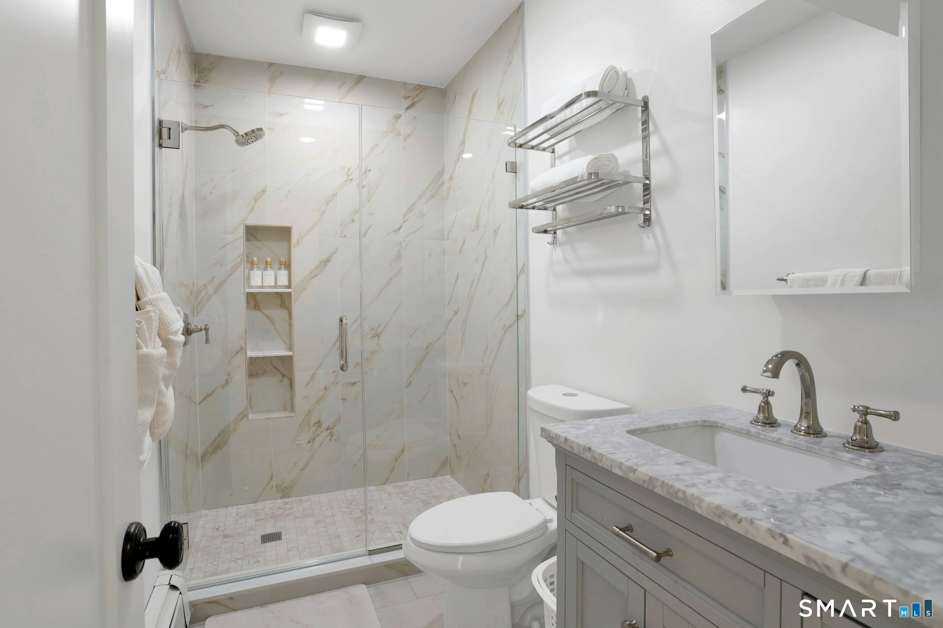 225 Washington Boulevard