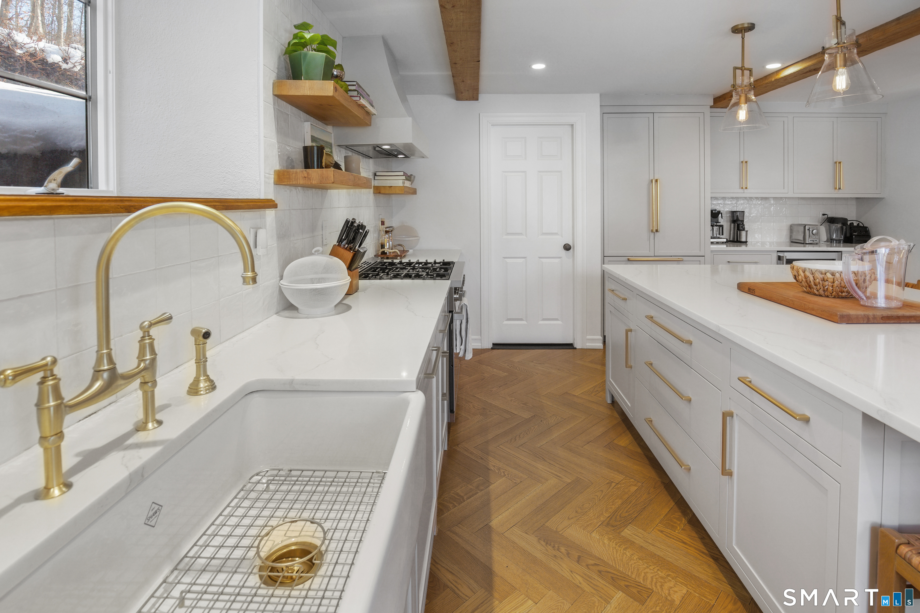 10 Charcoal Hill Road