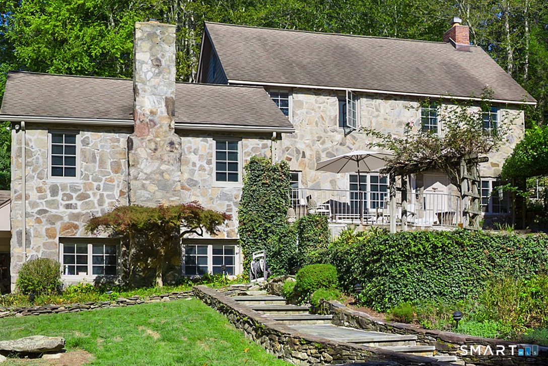 10 Charcoal Hill Road