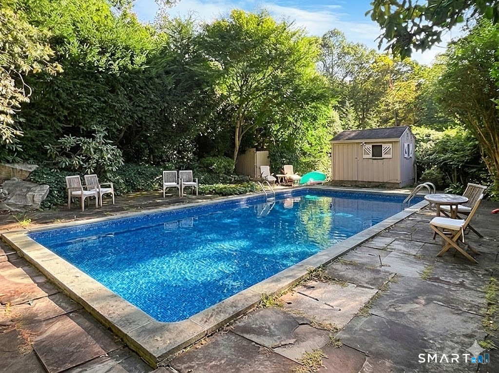 10 Charcoal Hill Road