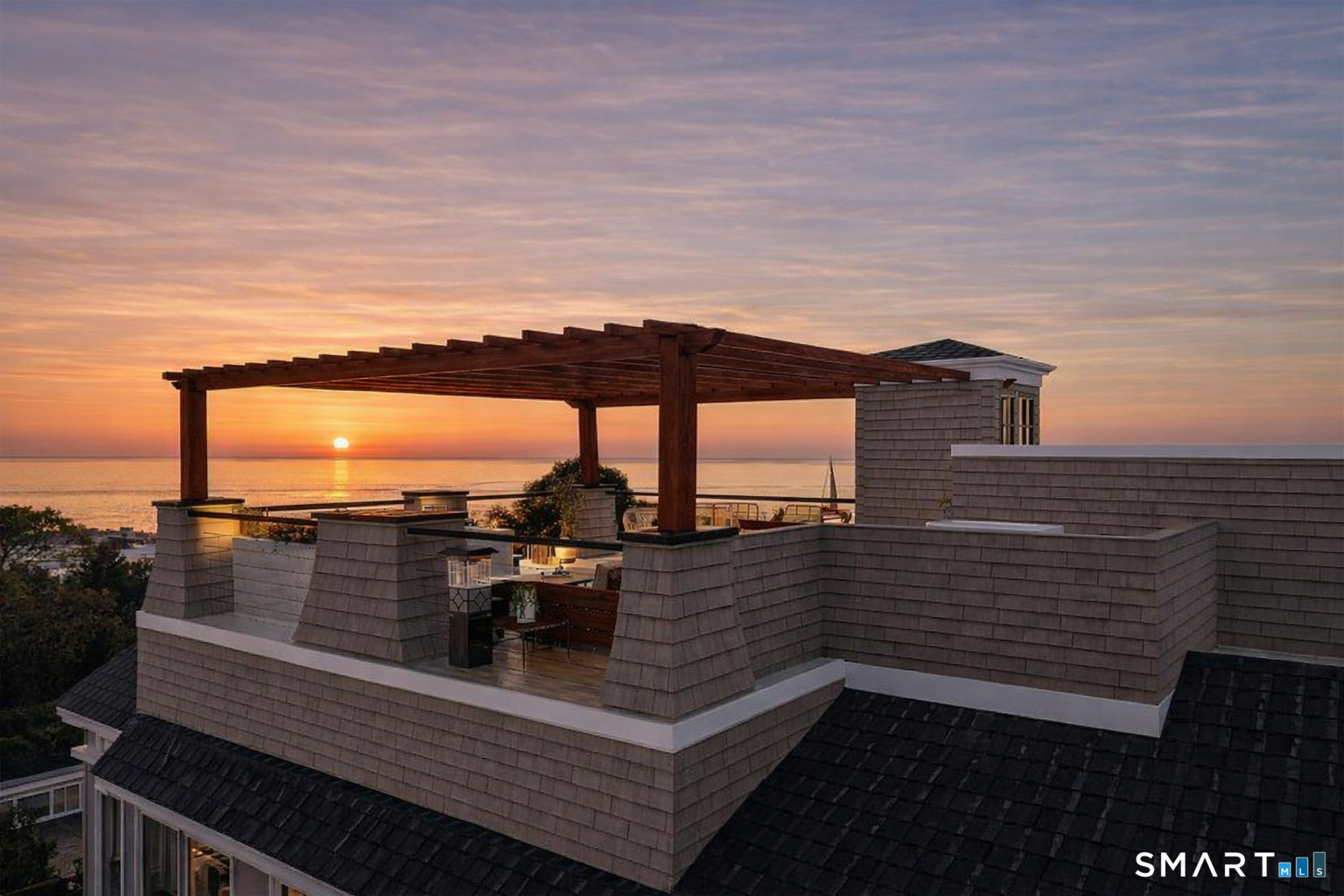 1008 Fairfield Beach Road