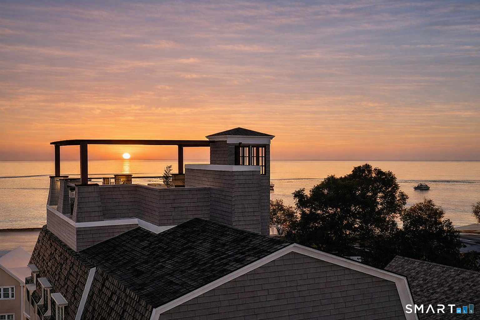 1008 Fairfield Beach Road