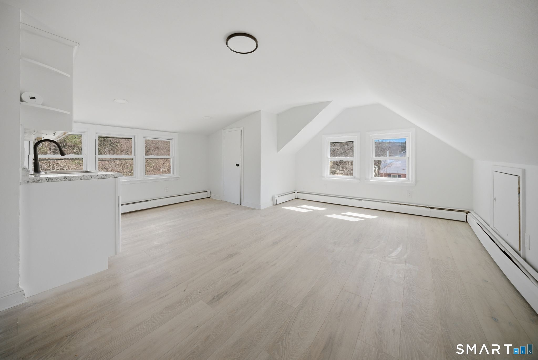 35 Dyer Avenue