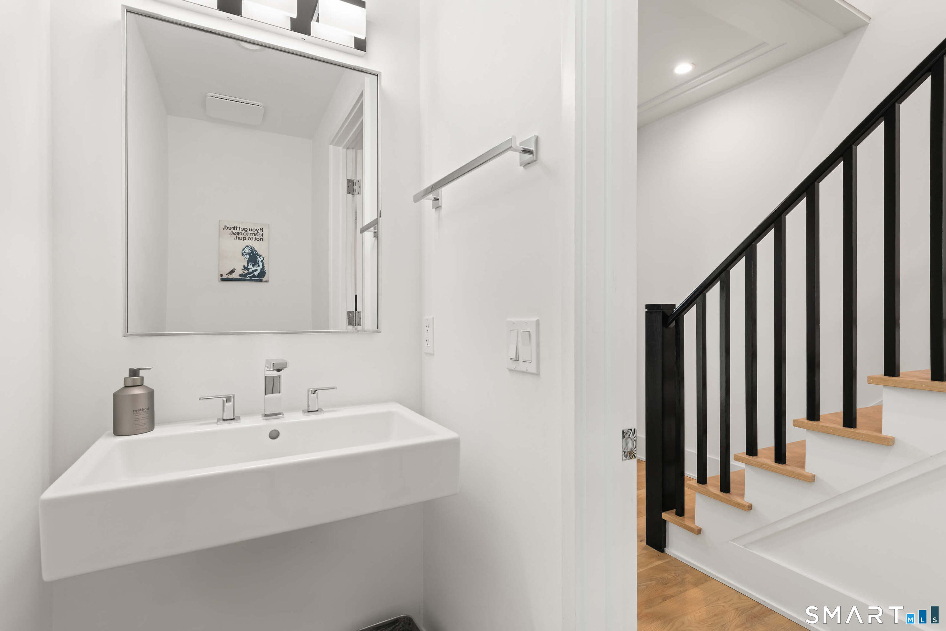 40 Richmondville Avenue