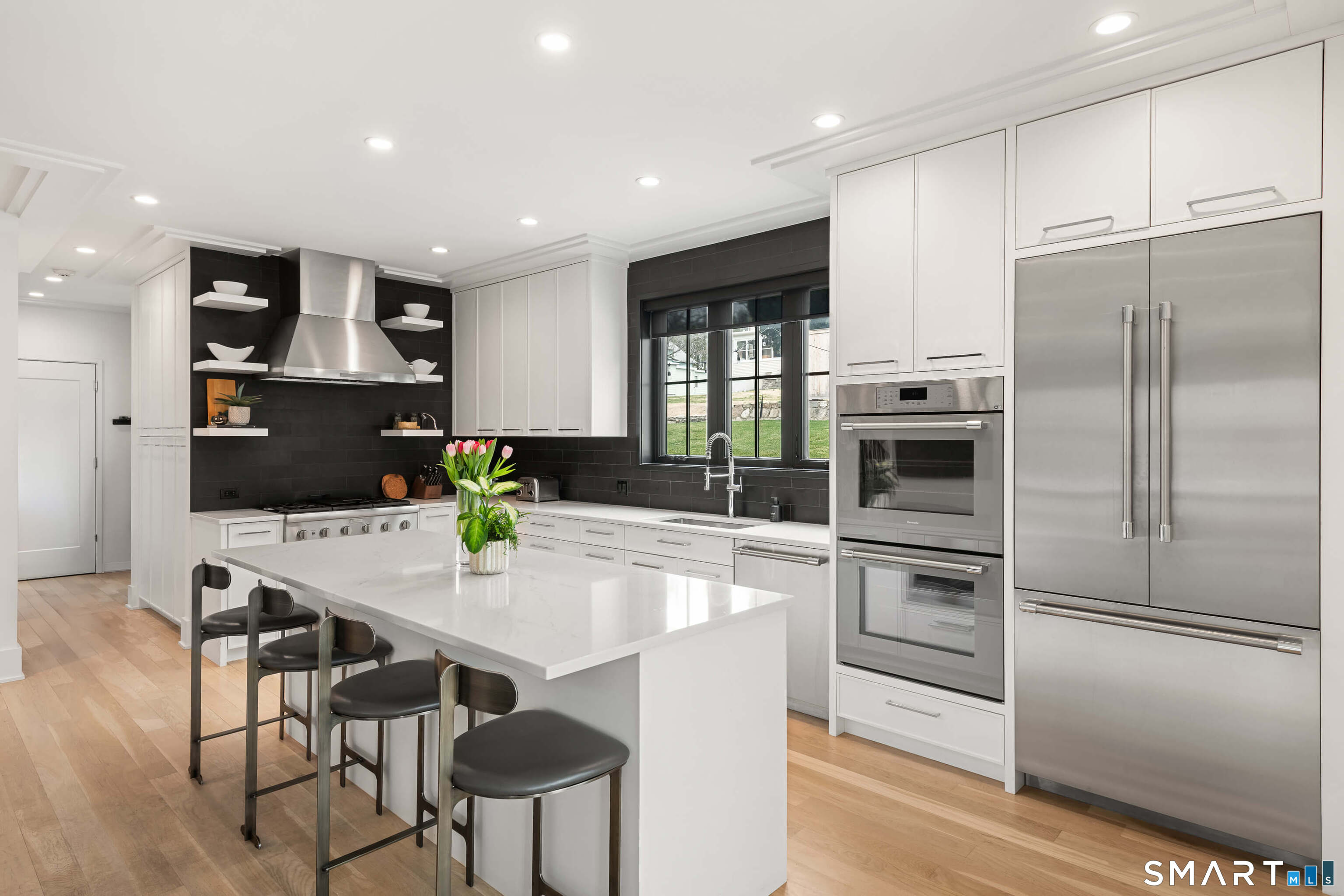 40 Richmondville Avenue