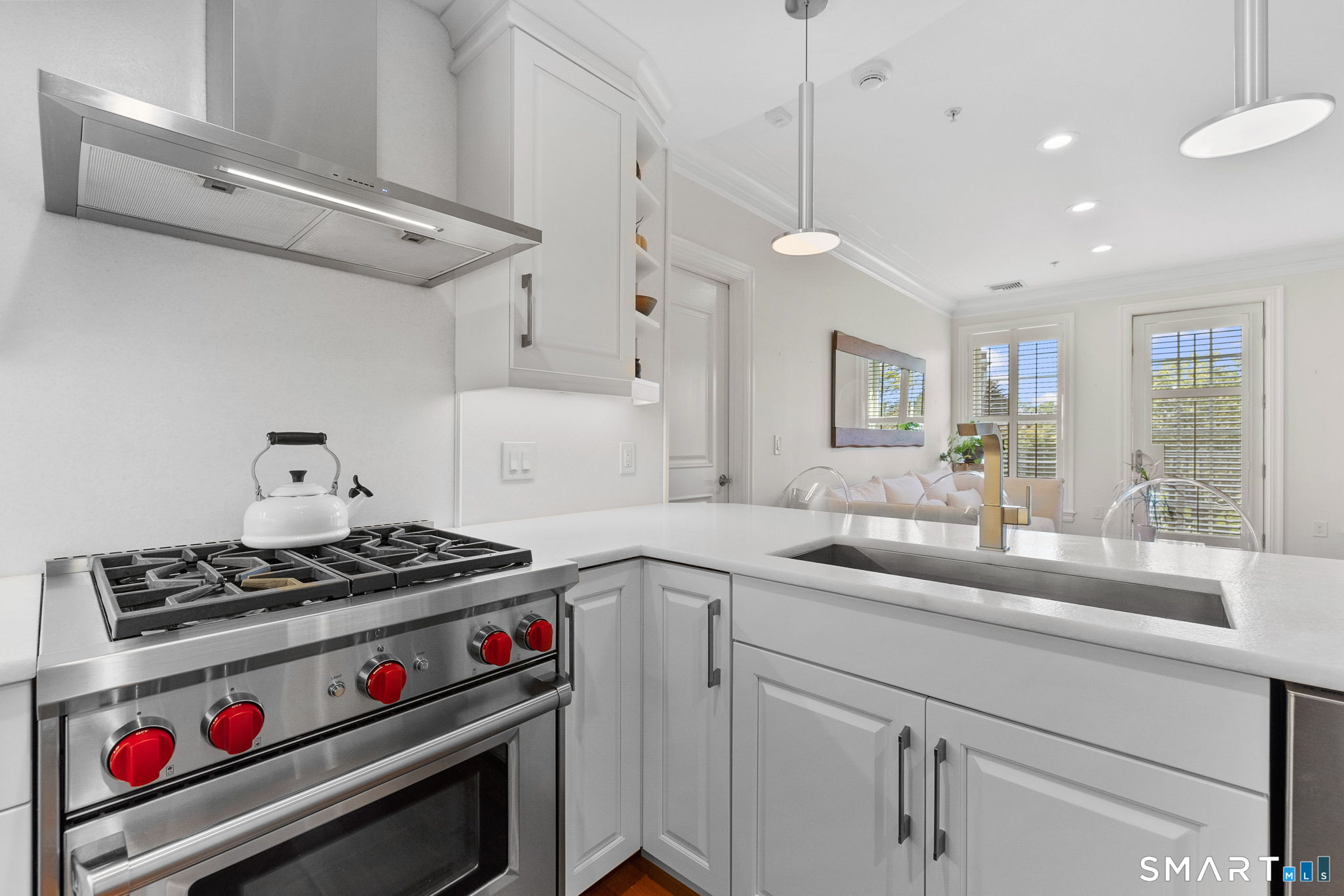 85 Memorial Road 205