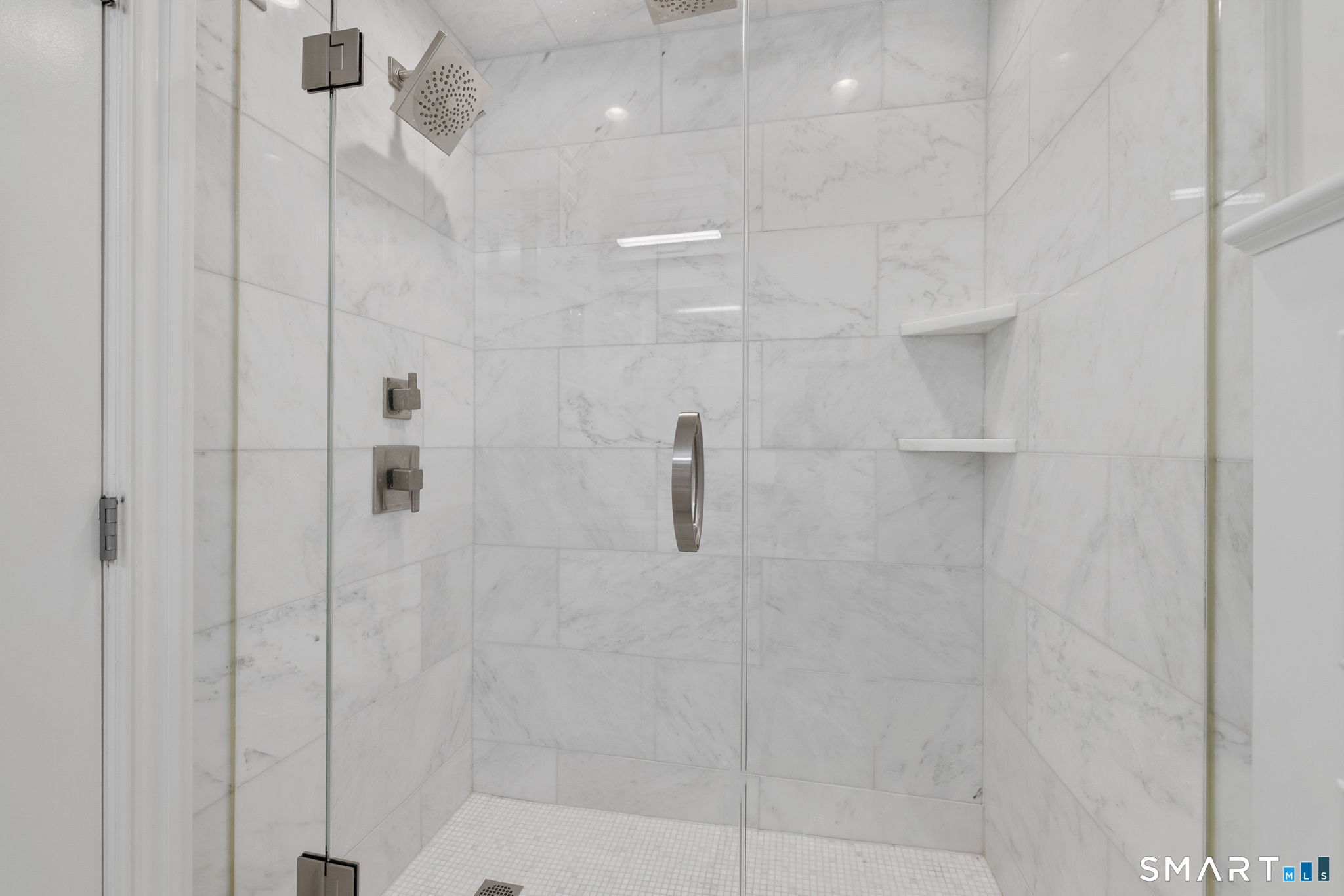 85 Memorial Road 205