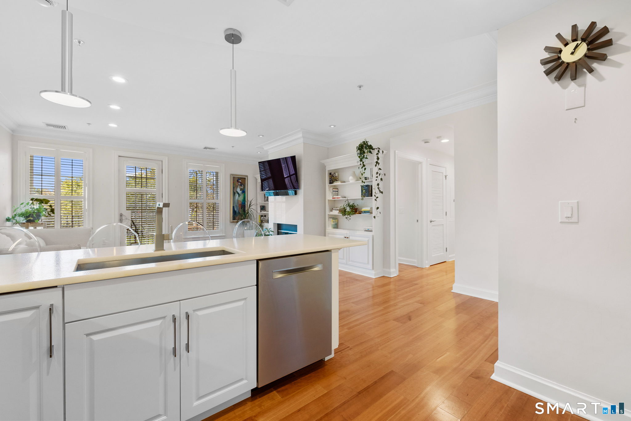 85 Memorial Road 205