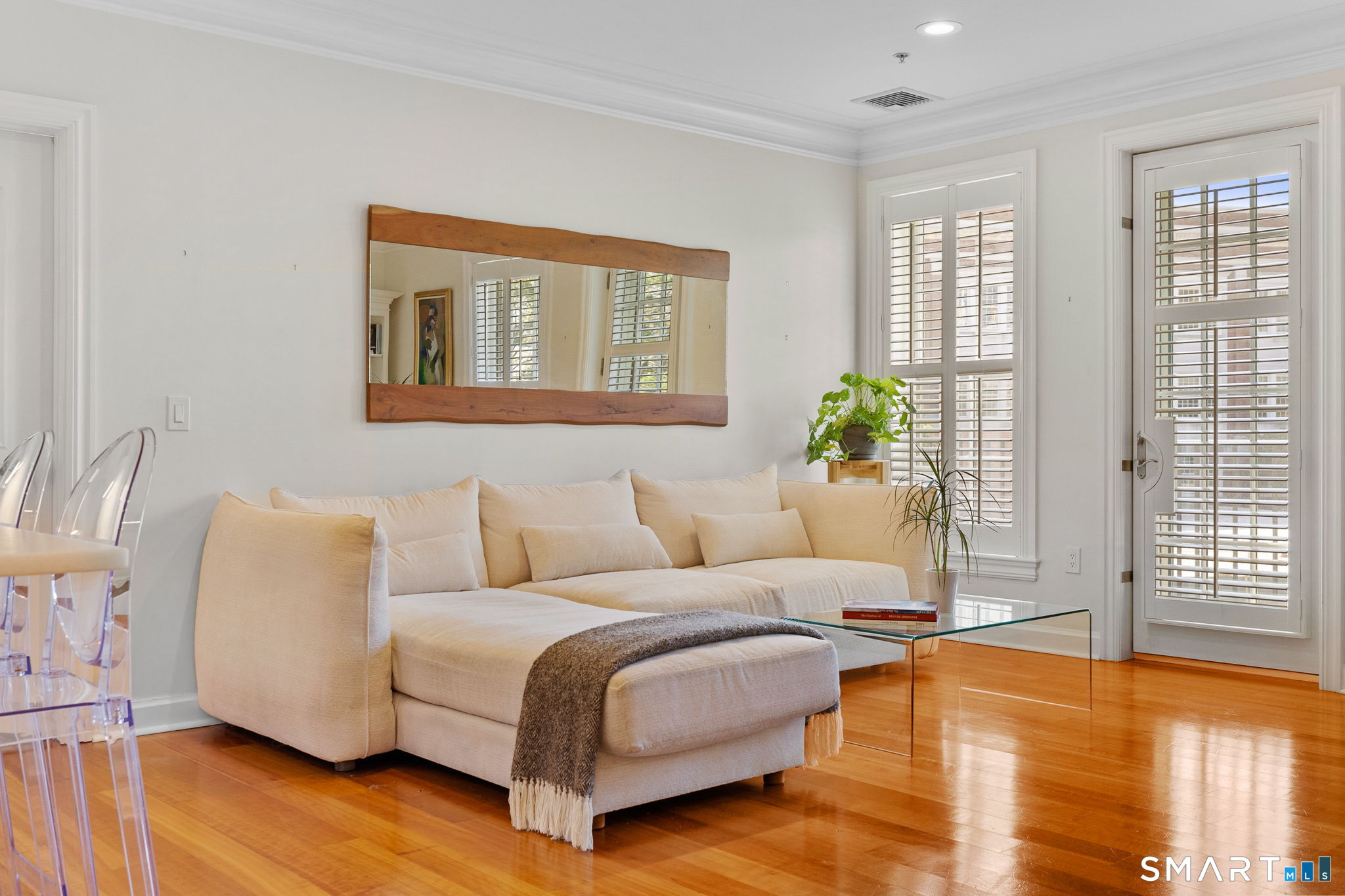 85 Memorial Road 205