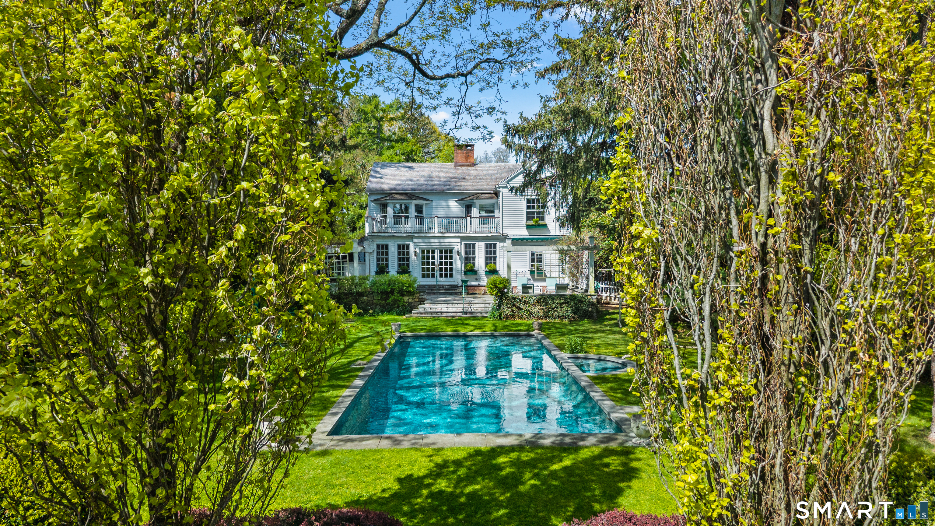 11 Clapboard Hill Road