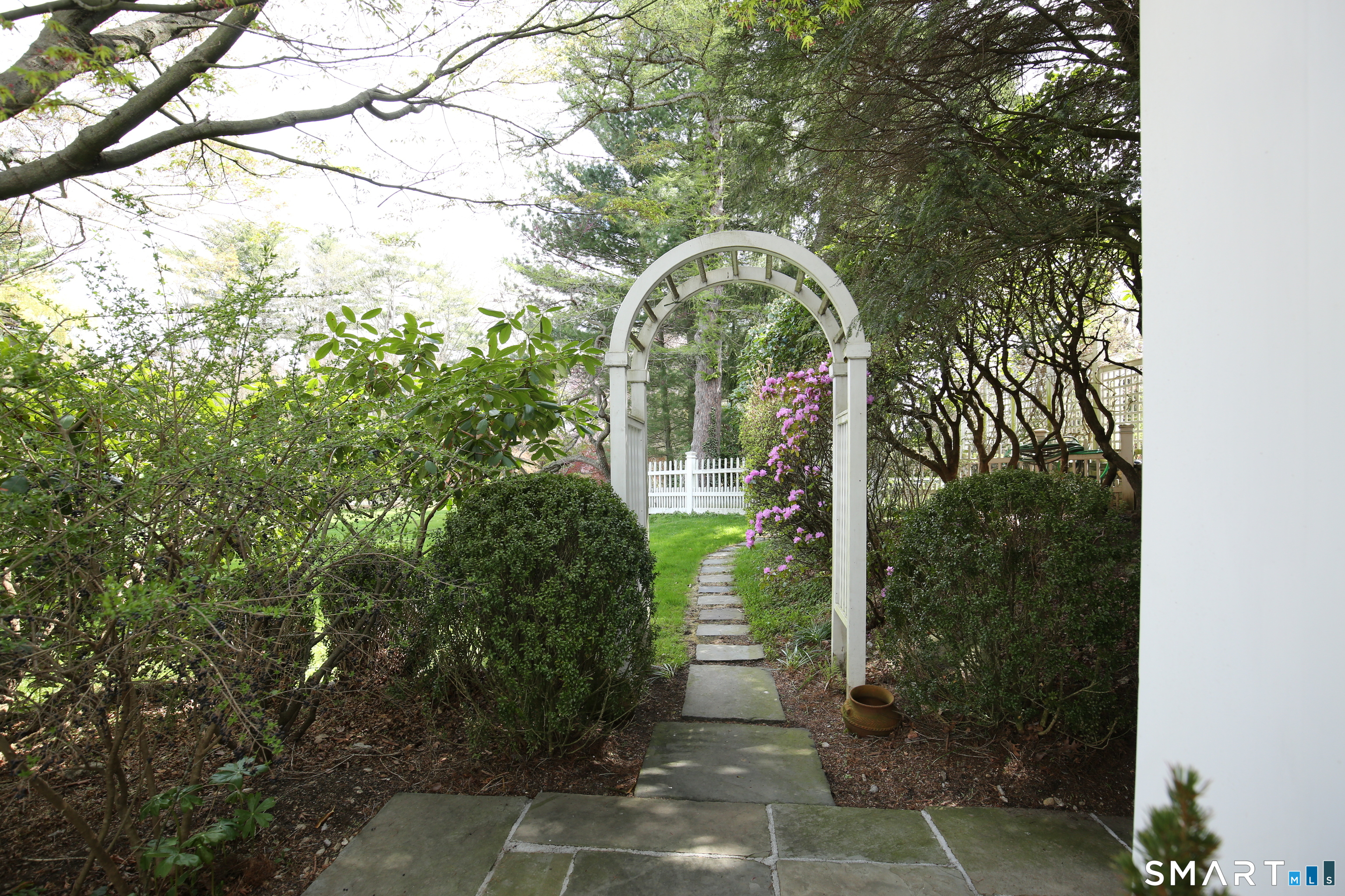 11 Clapboard Hill Road