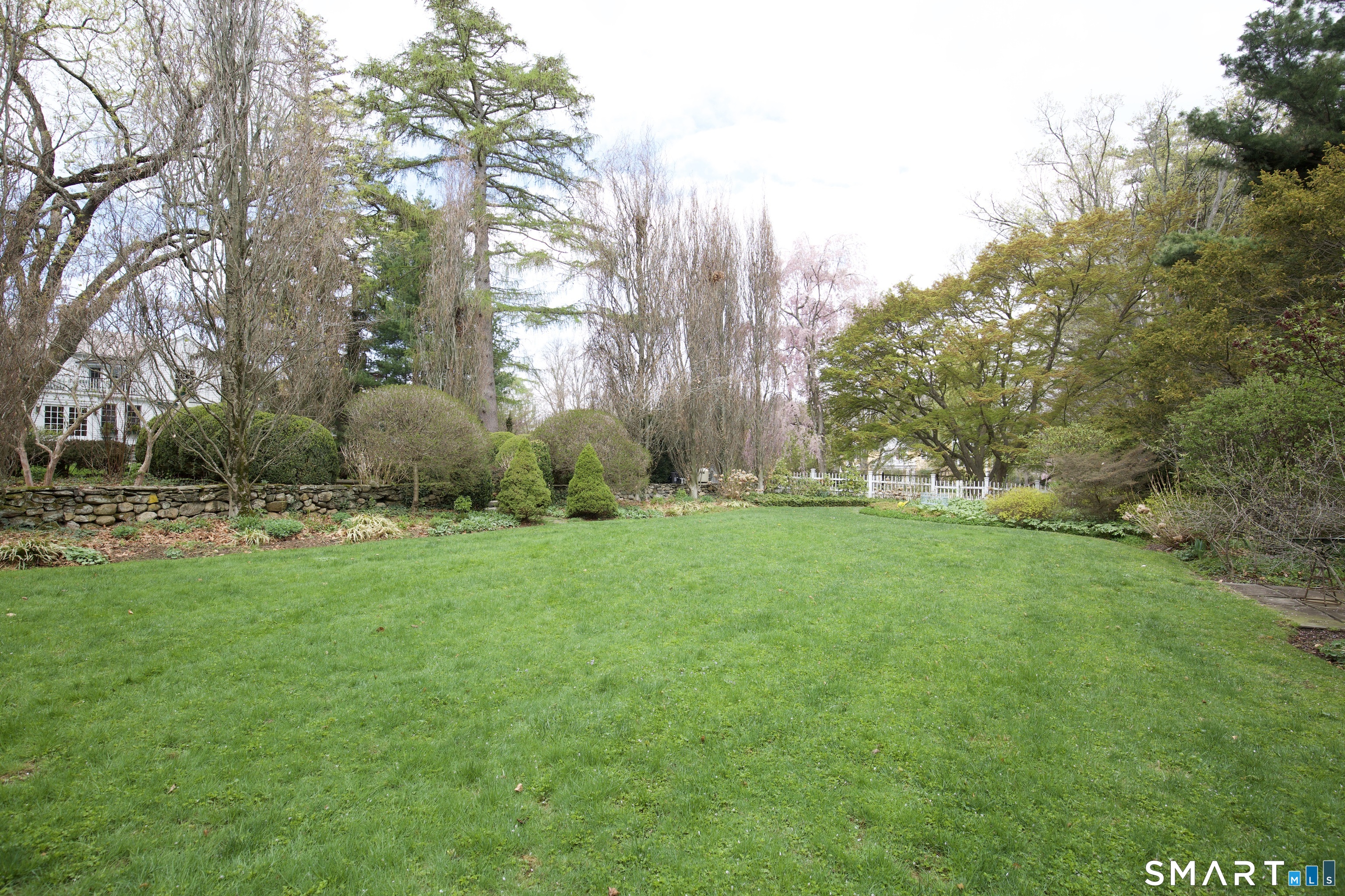 11 Clapboard Hill Road