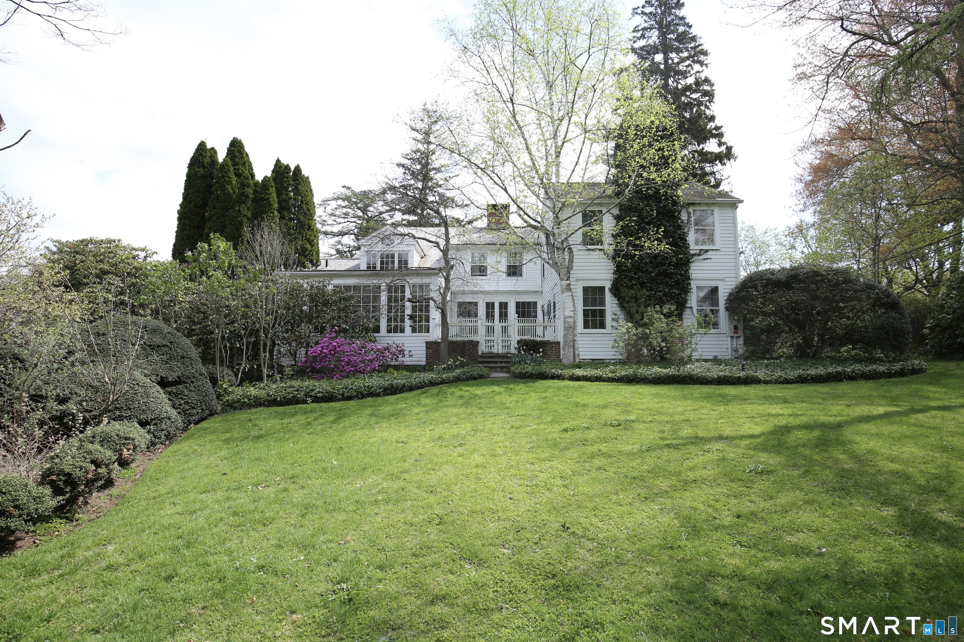 11 Clapboard Hill Road