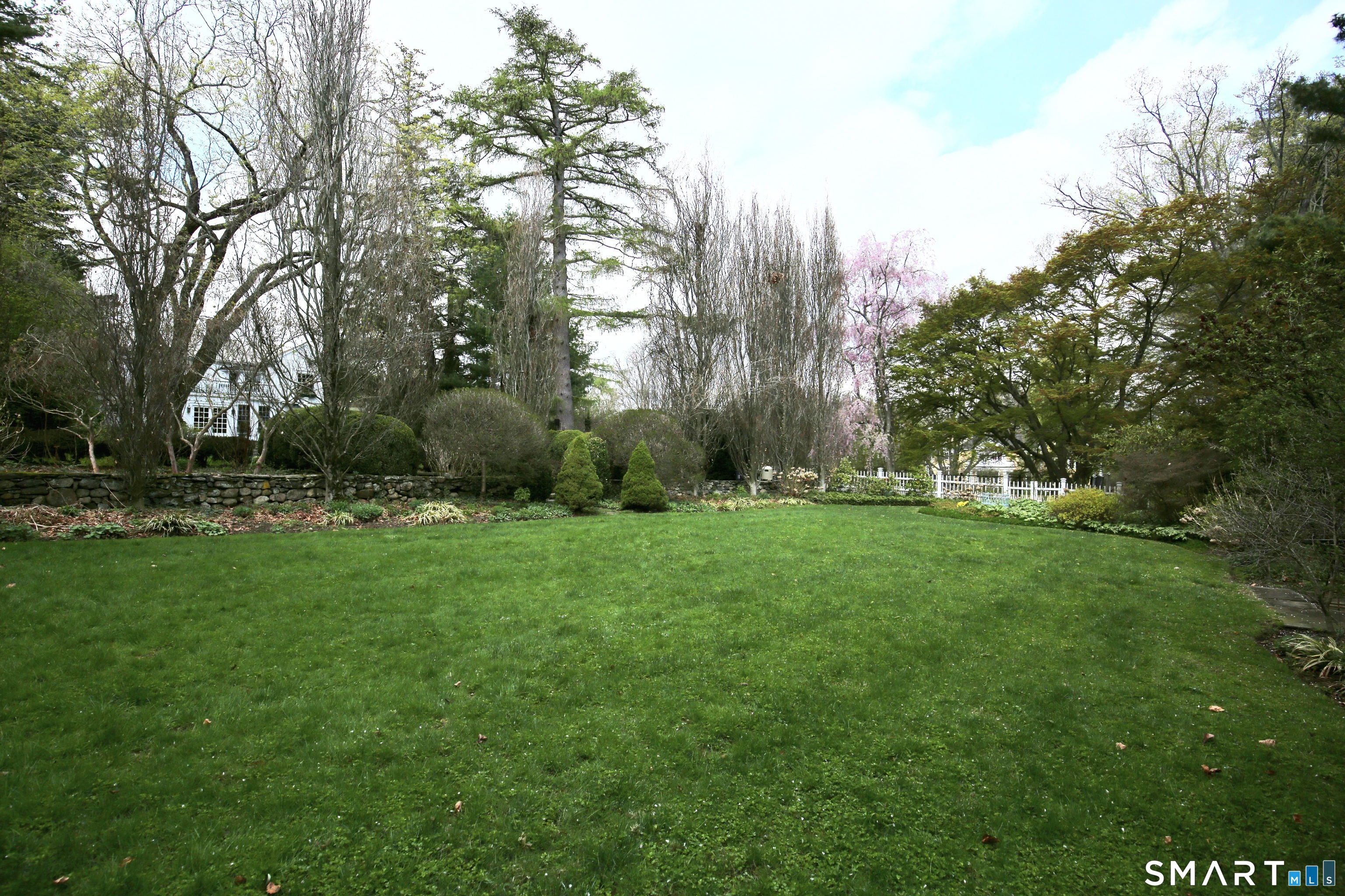 11 Clapboard Hill Road