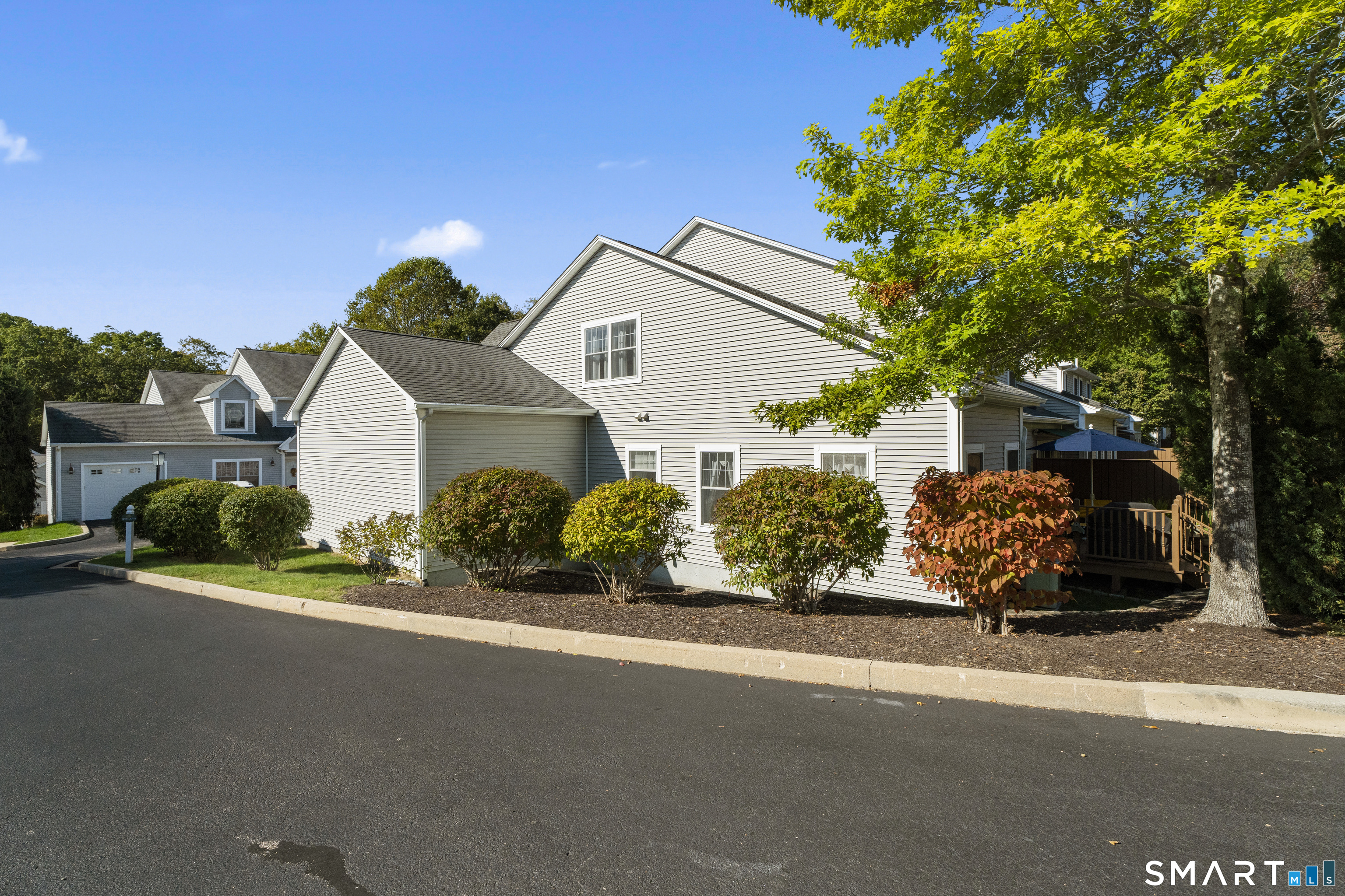 375 Allyn Street G34